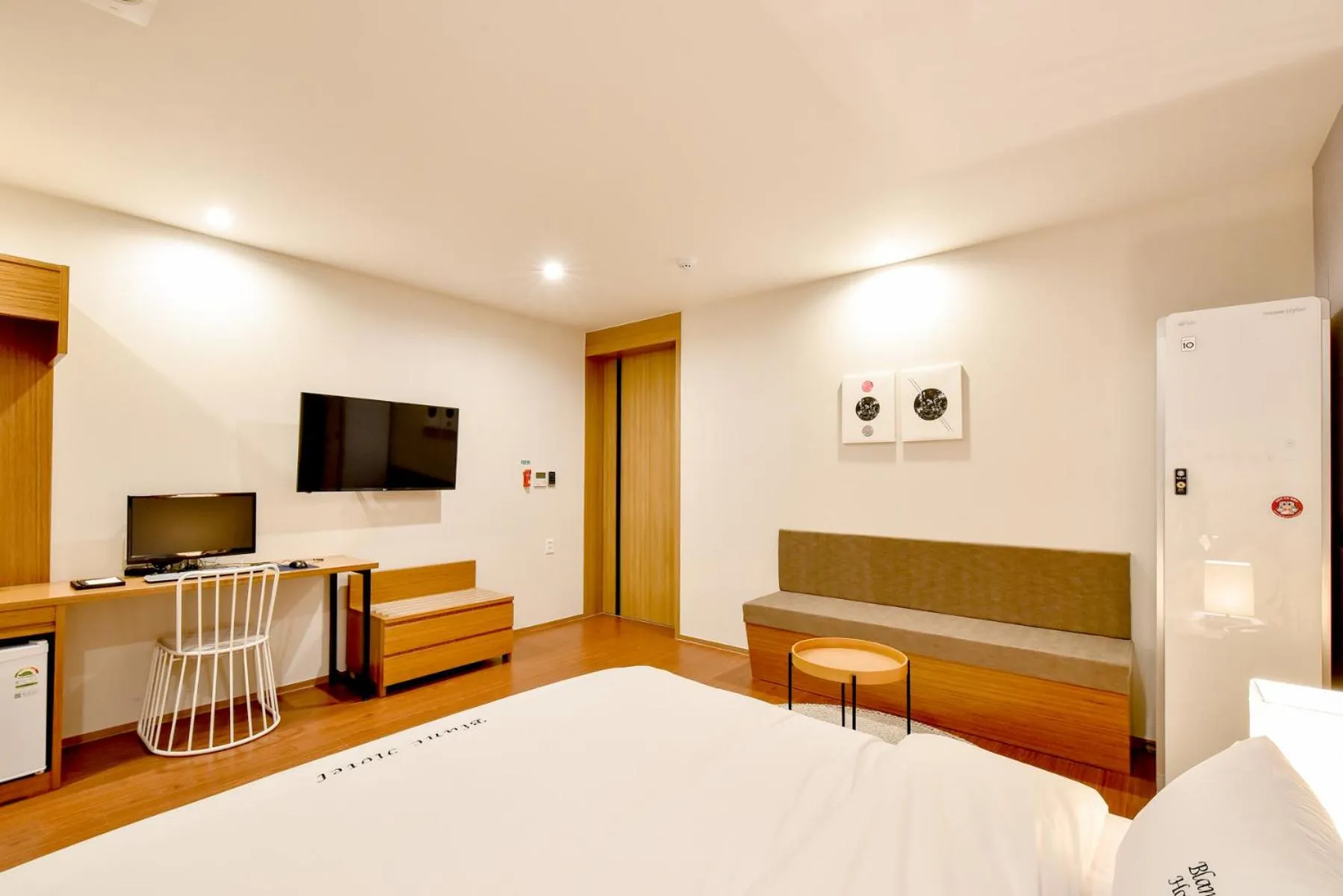 Bed in Blanc Business Hotel