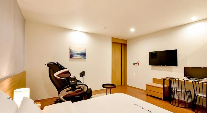 Bed in Blanc Business Hotel