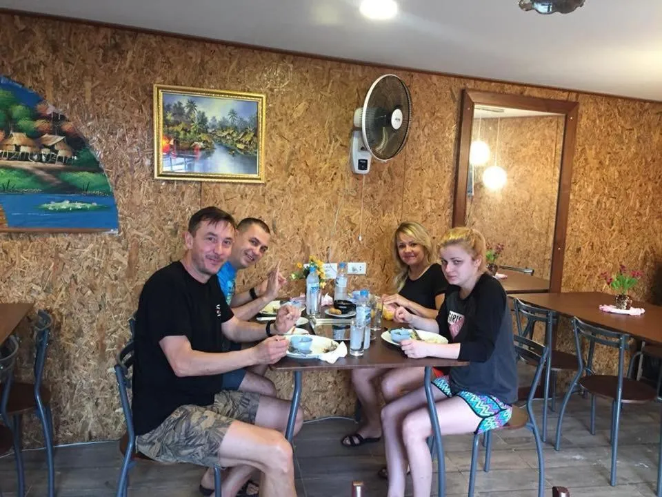 Restaurant/places to eat in Bussaracum Resort