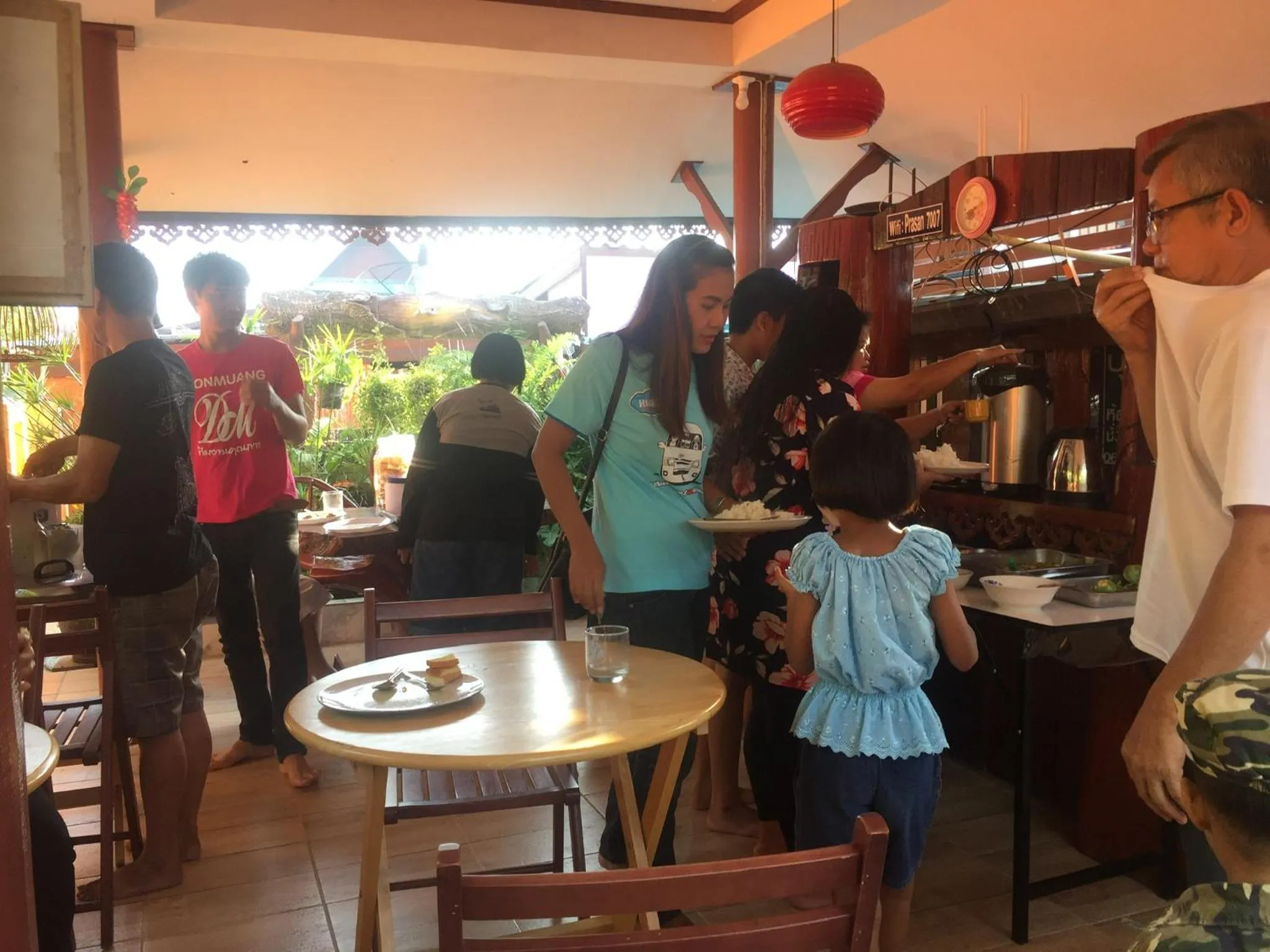 Restaurant/places to eat in Bussaracum Resort