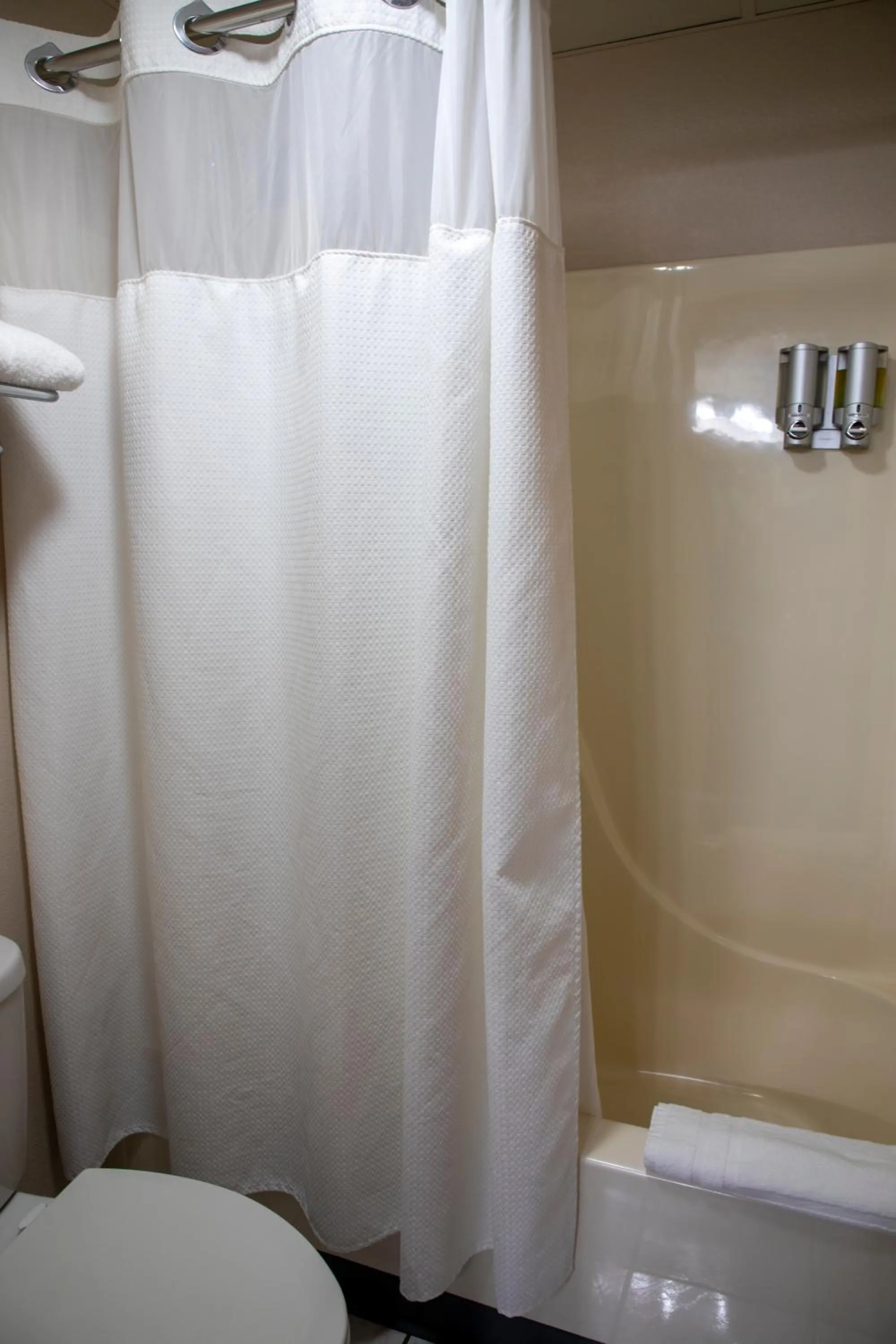 Shower in Hotel Grand Victorian