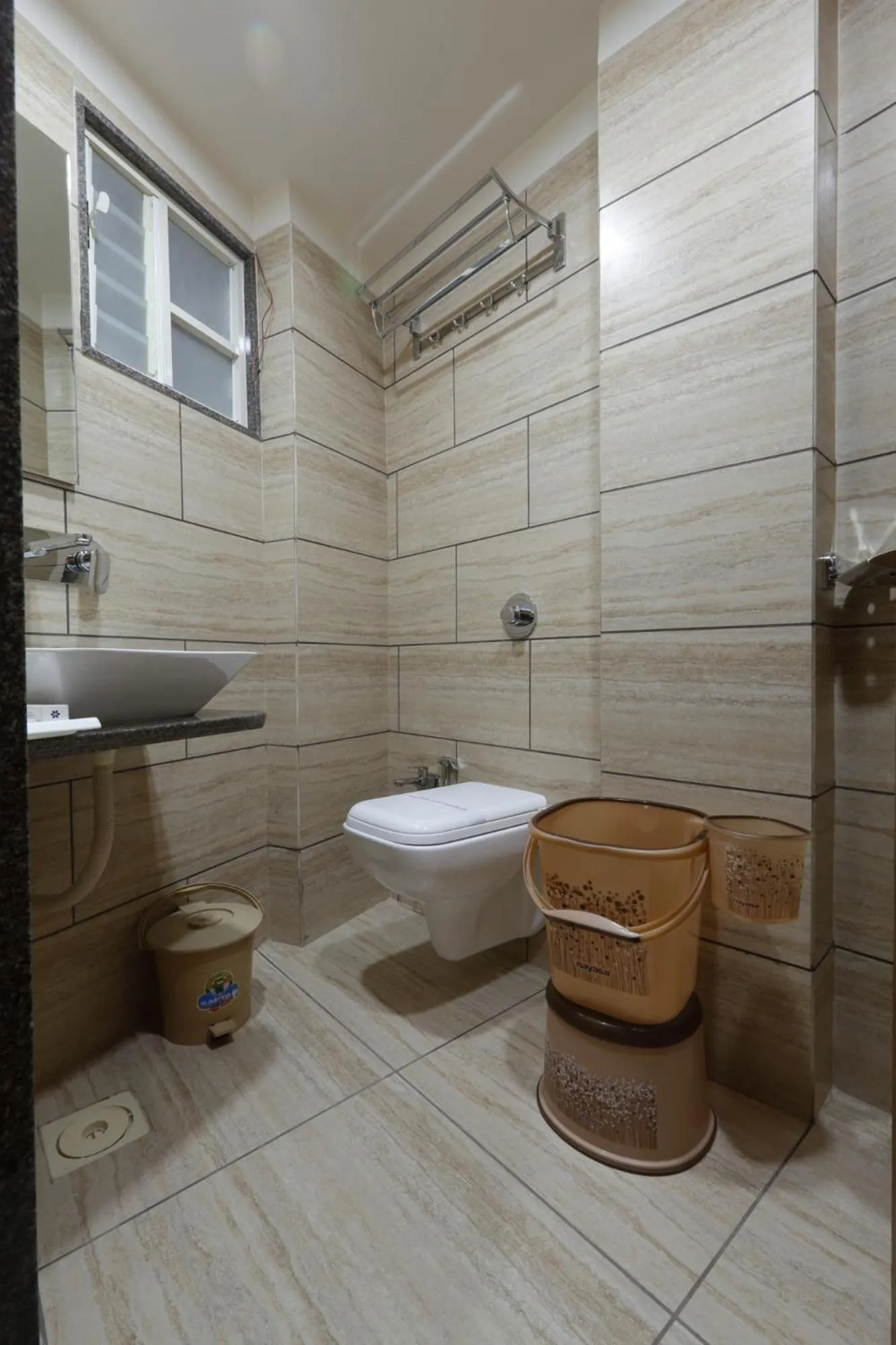 Bathroom in Hotel Alka Inn