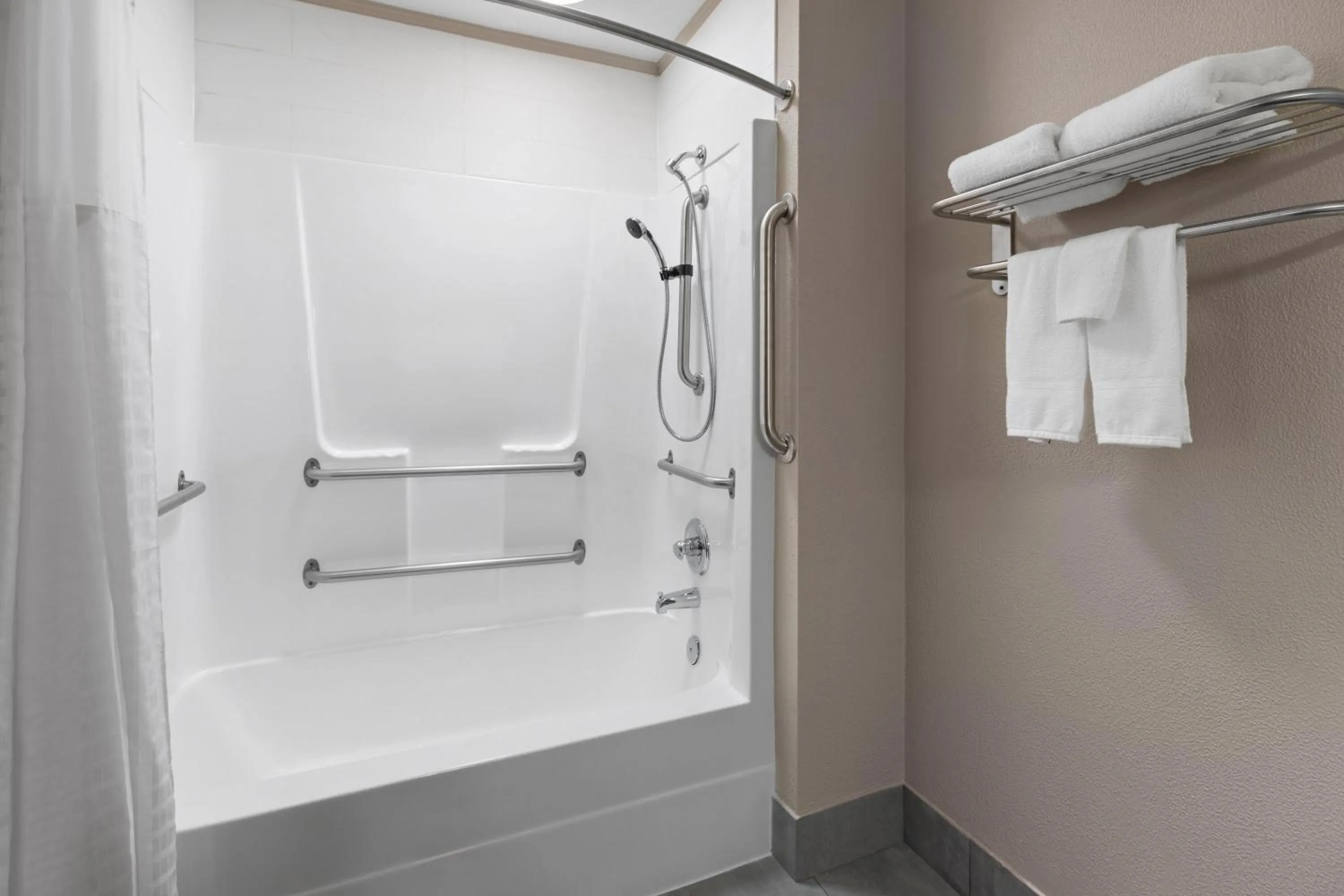 Bathroom in Super 8 by Wyndham Bridgeport/Clarksburg Area