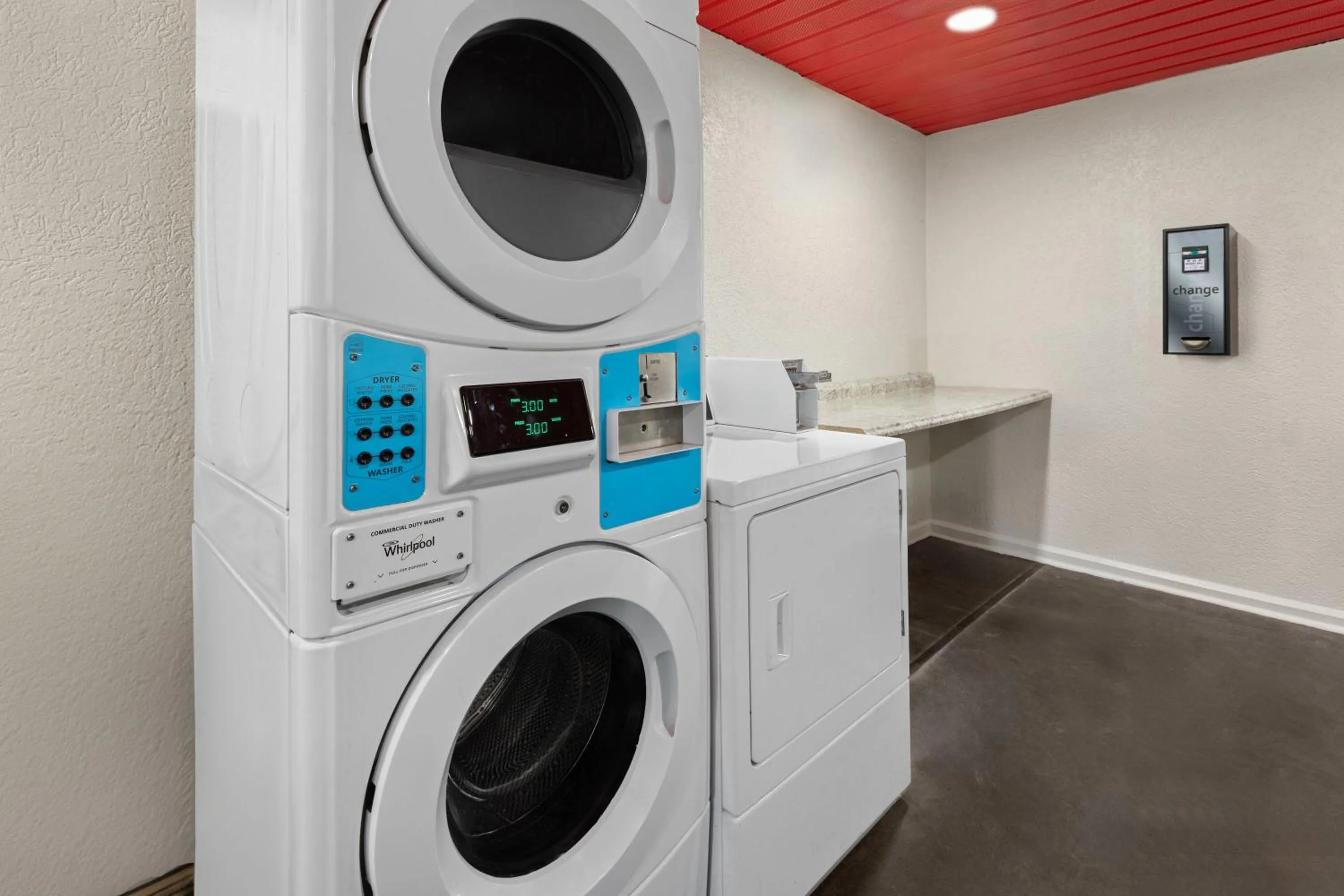 laundry in Super 8 by Wyndham Bridgeport/Clarksburg Area