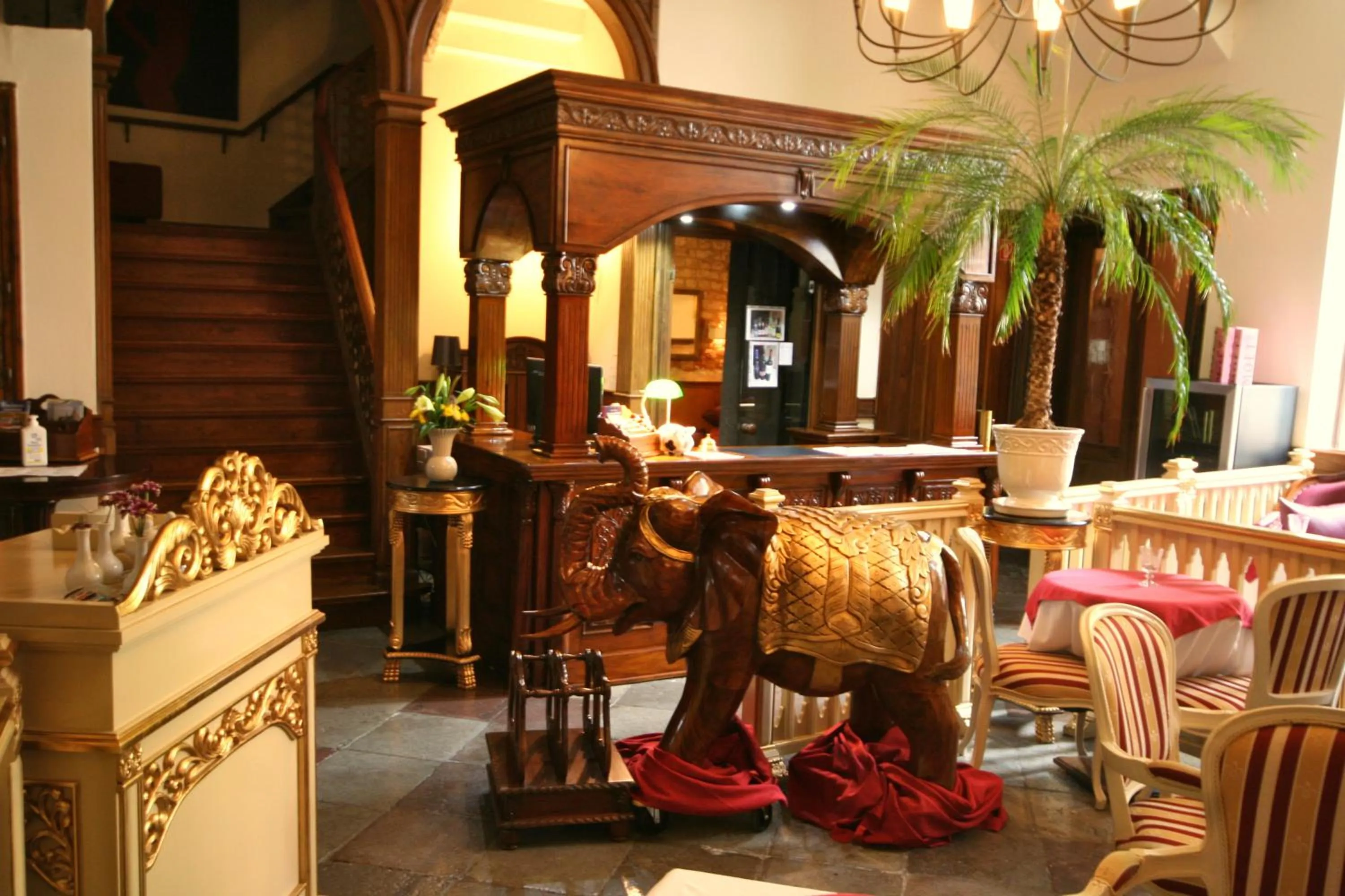 Lobby or reception in Hotel Denkmal 13 Rostock - Kaufmannshaus Krahnstöver