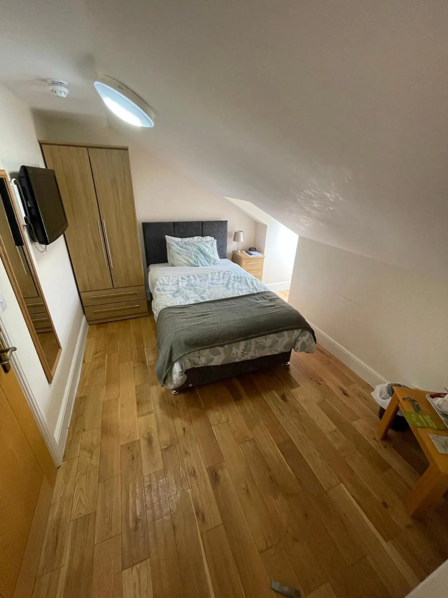 Bed in Lovesgrove Country Guest House