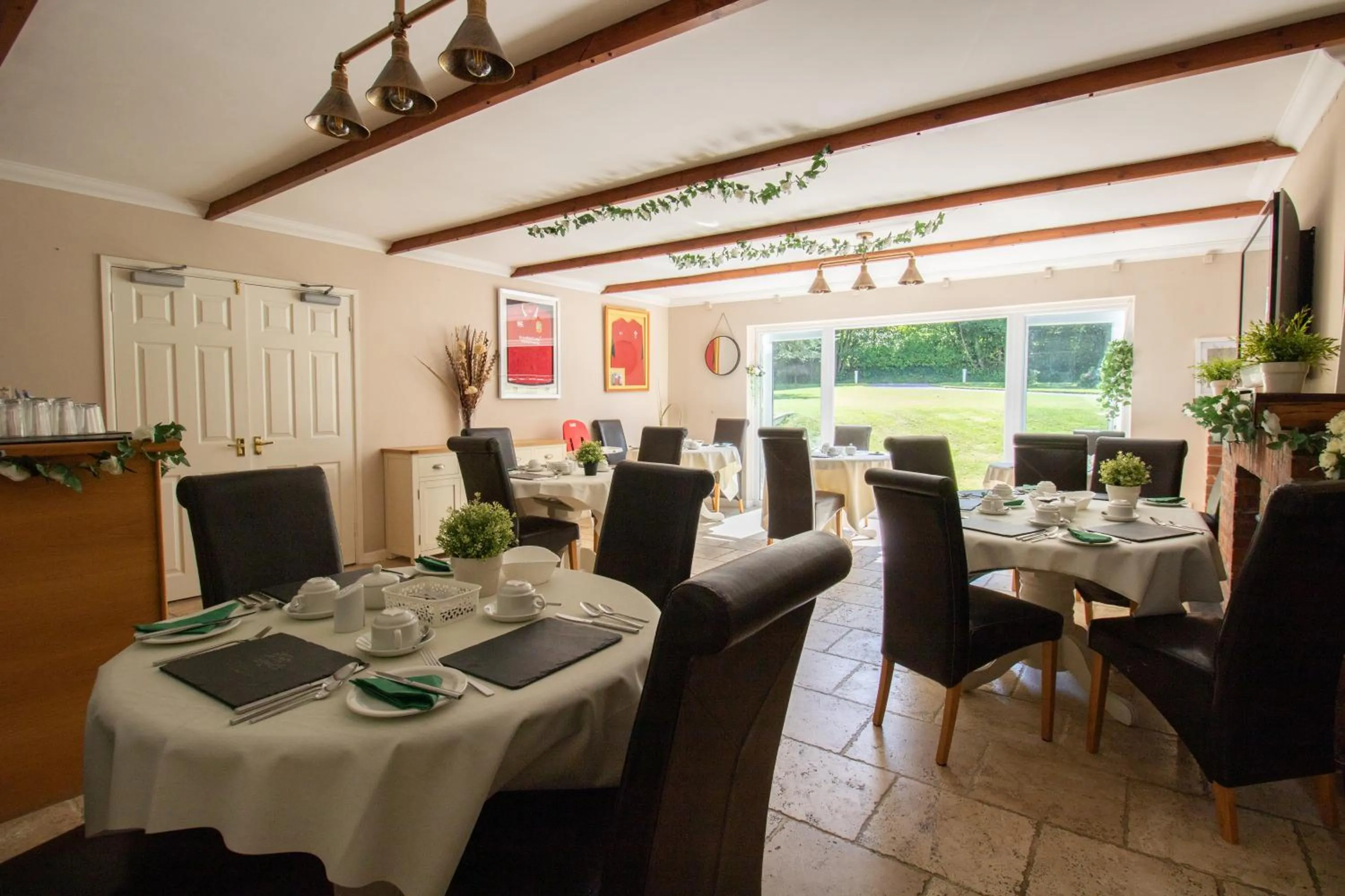 Breakfast in Lovesgrove Country Guest House