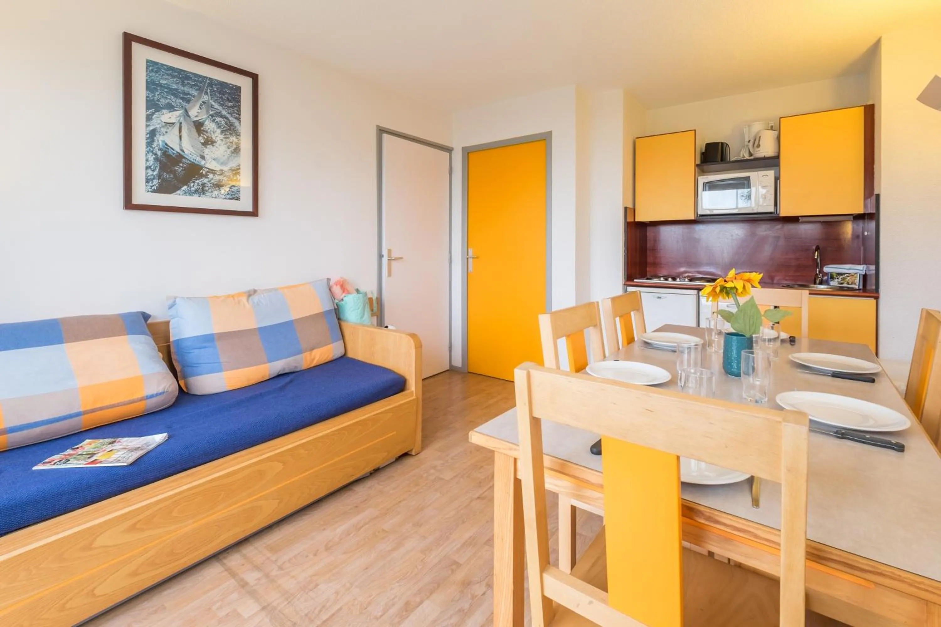 Kitchen or kitchenette in Résidence Pierre & Vacances la Corniche de la Plage