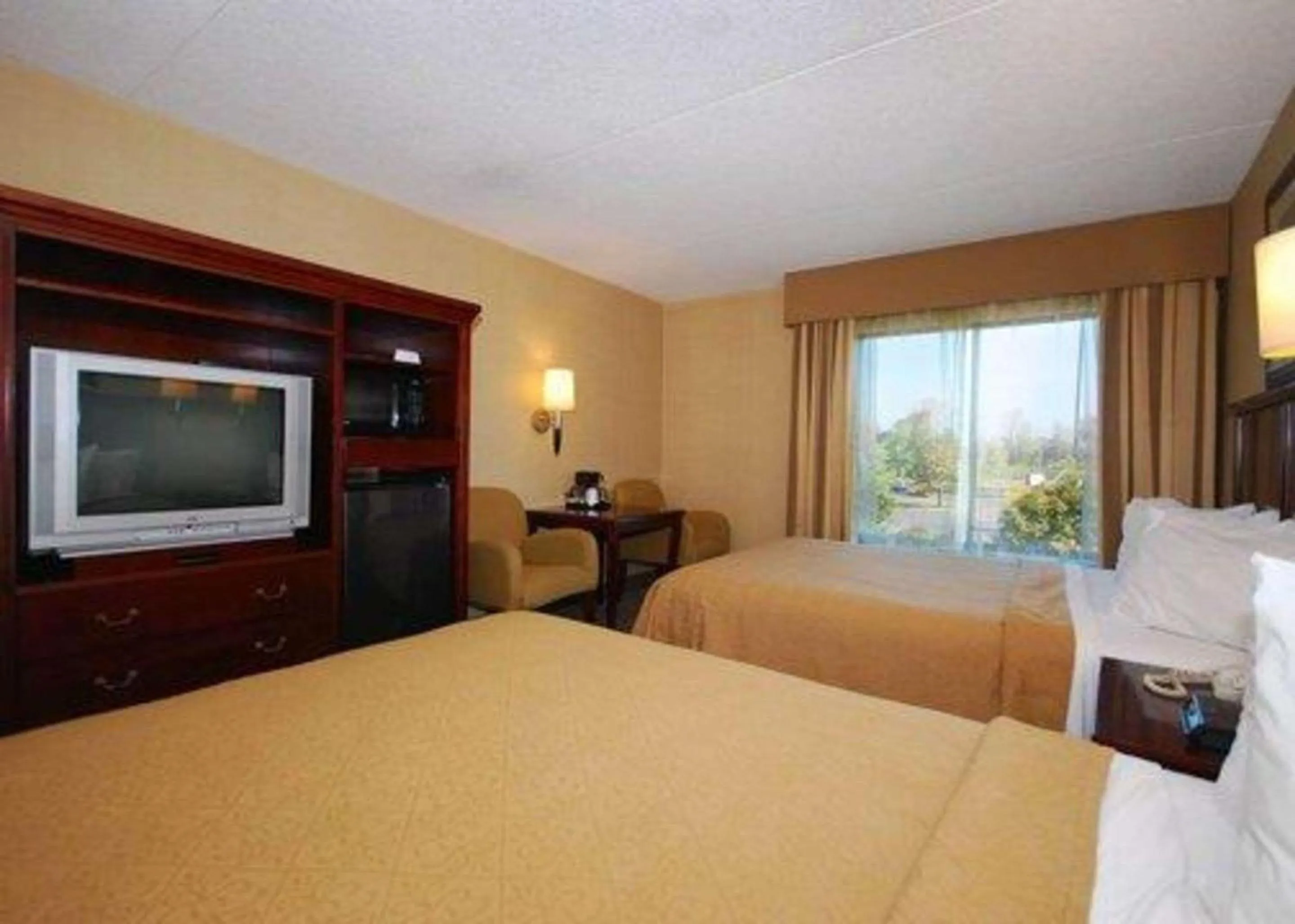 Photo of the whole room in Quality Inn & Suites Bensalem