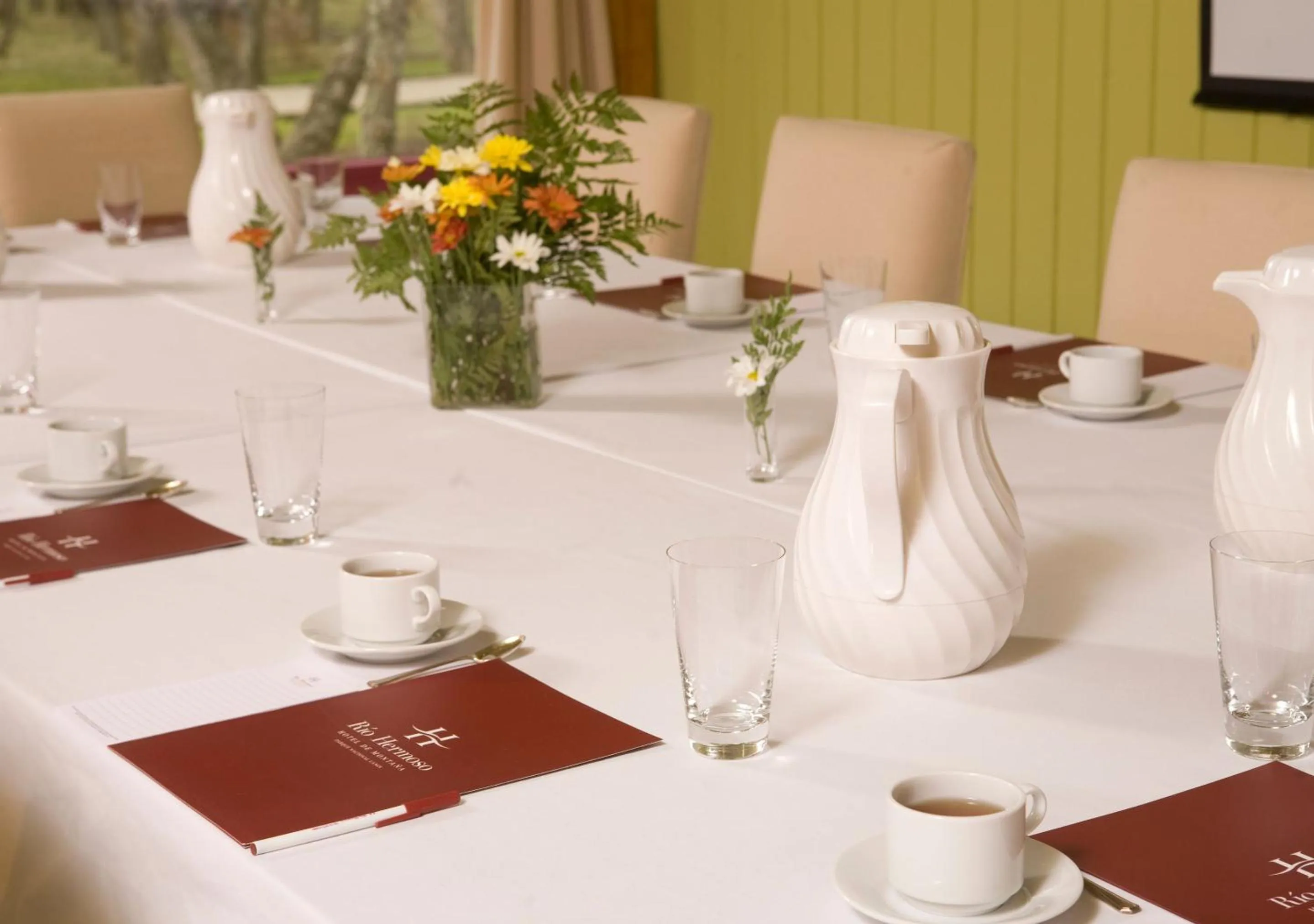 Meeting/conference room in Rio Hermoso Hotel De Montaña