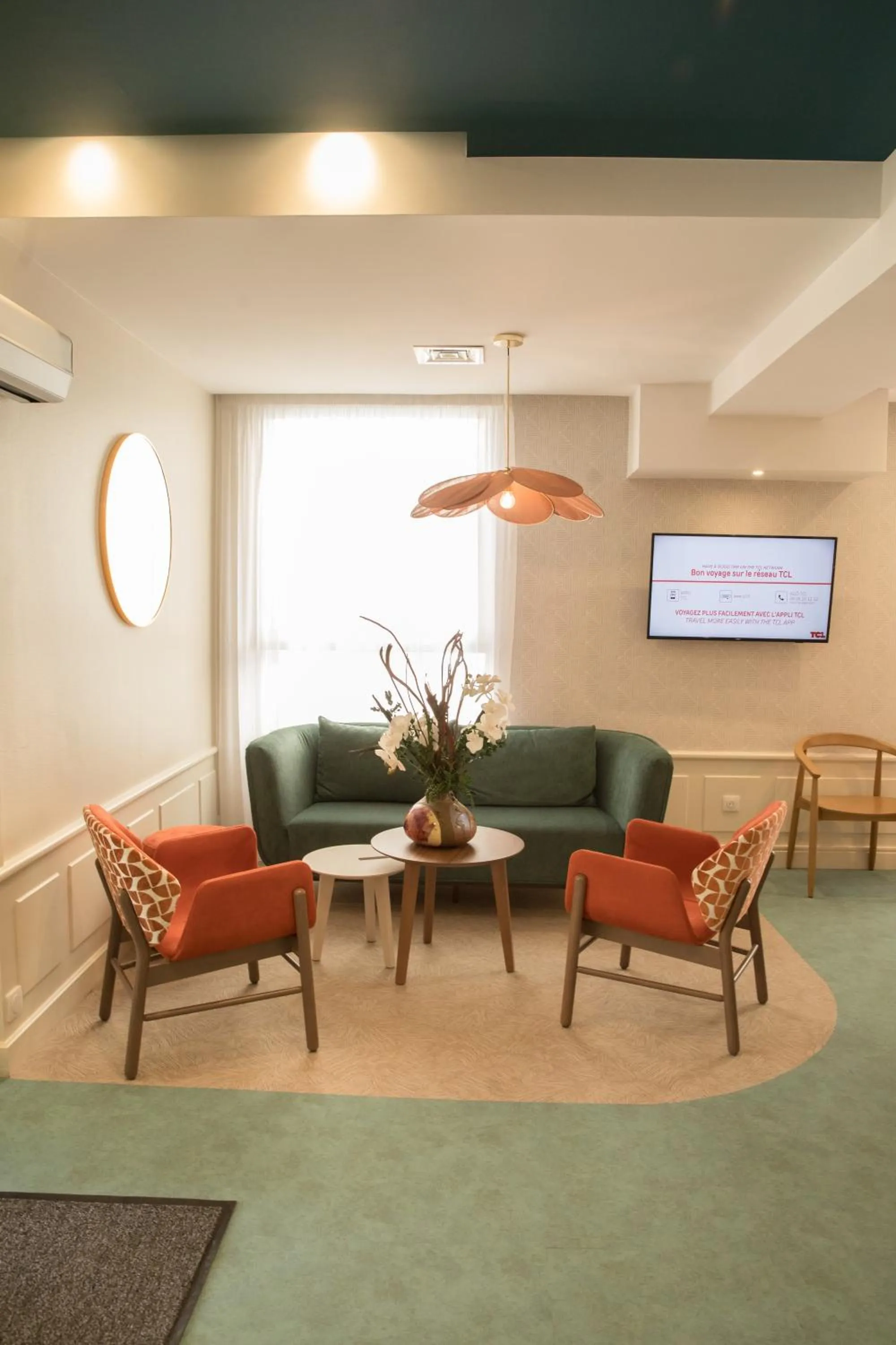 Lobby or reception in Kyriad Villefranche Sur Saone Porte du Beaujolais -Rénové-