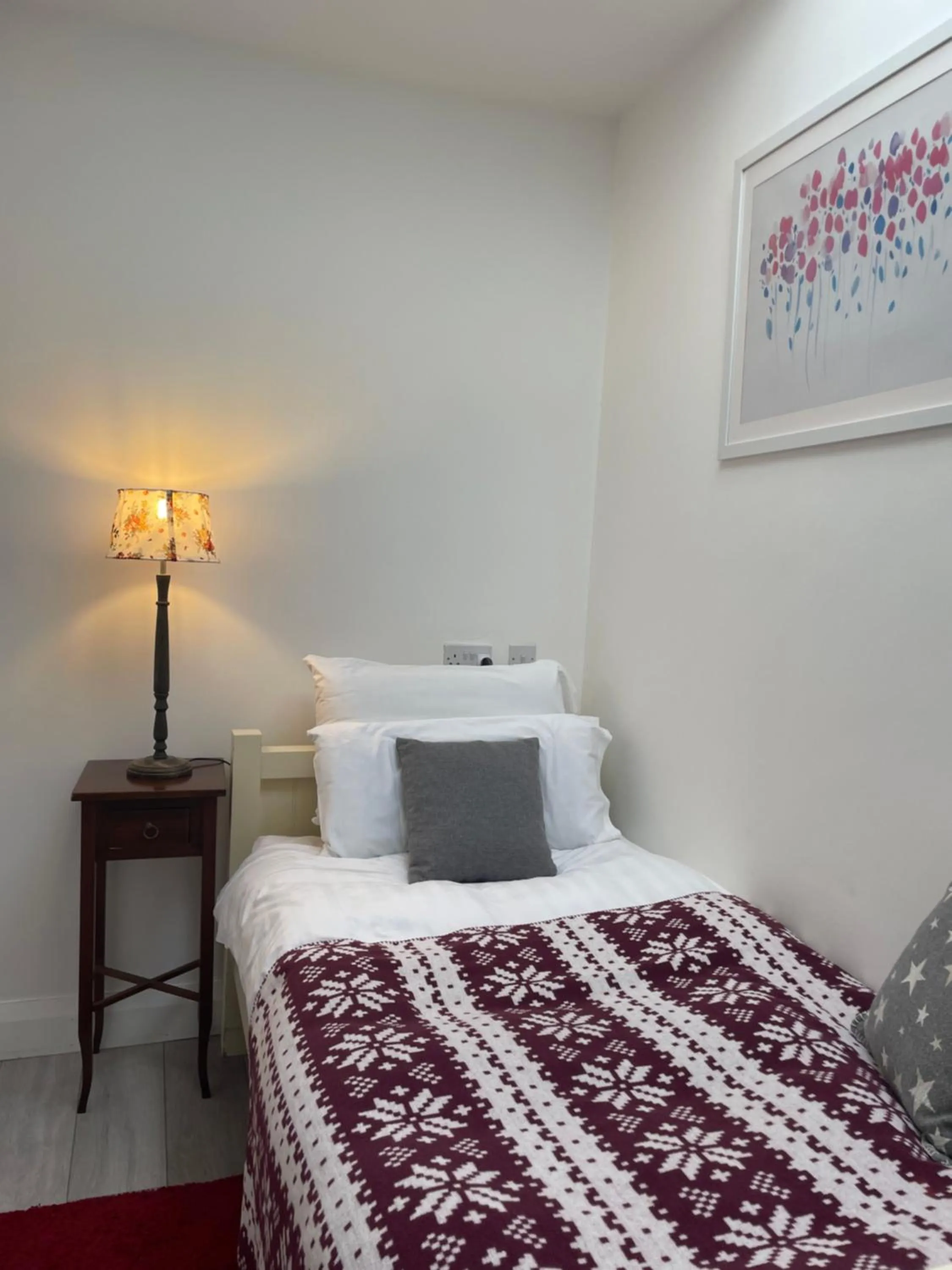 Single Room with Bathroom in Mocha Newcastle