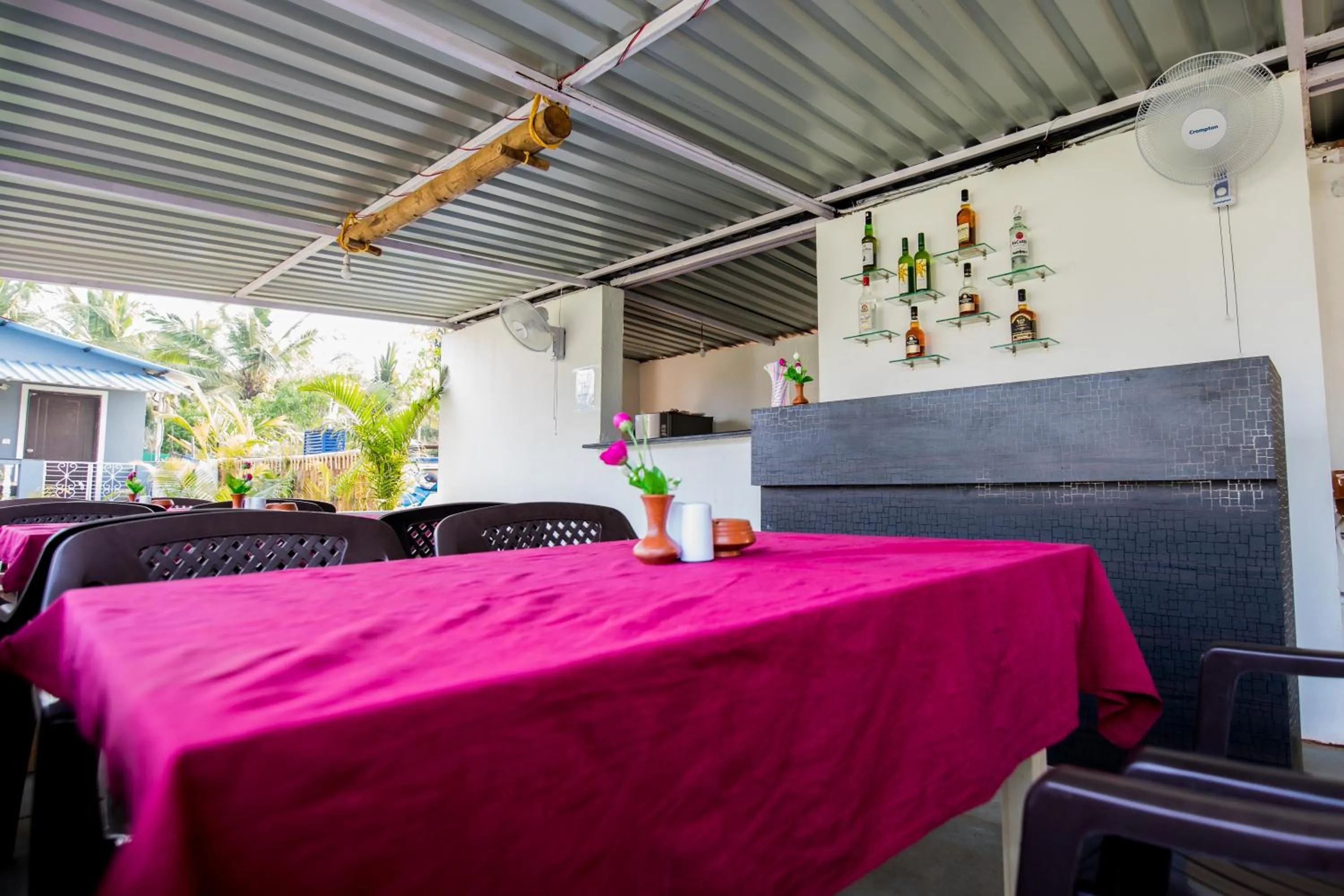 Dining area in Treebo Lands End Beach Resort Morjim
