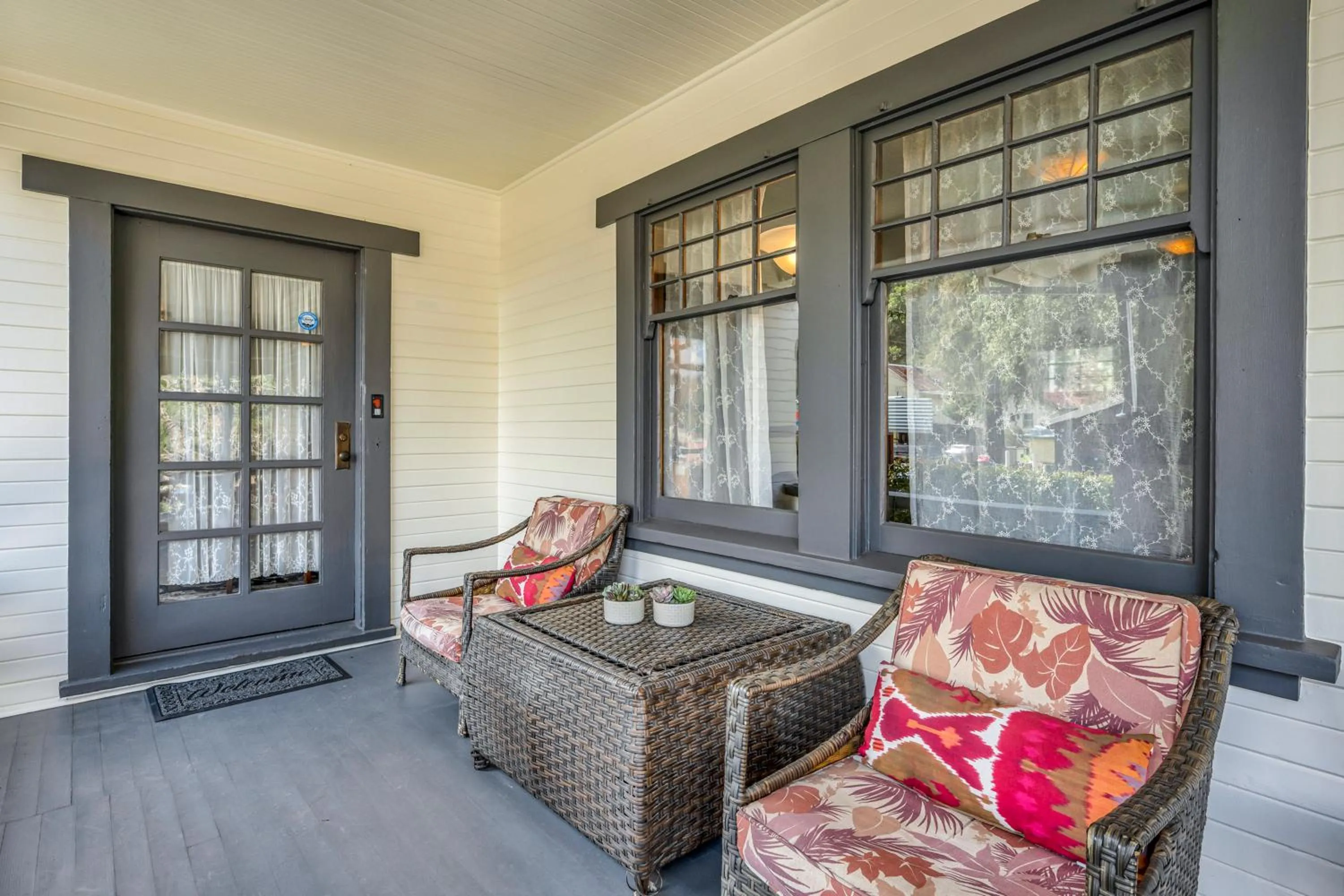 Patio in Craftsman Inn
