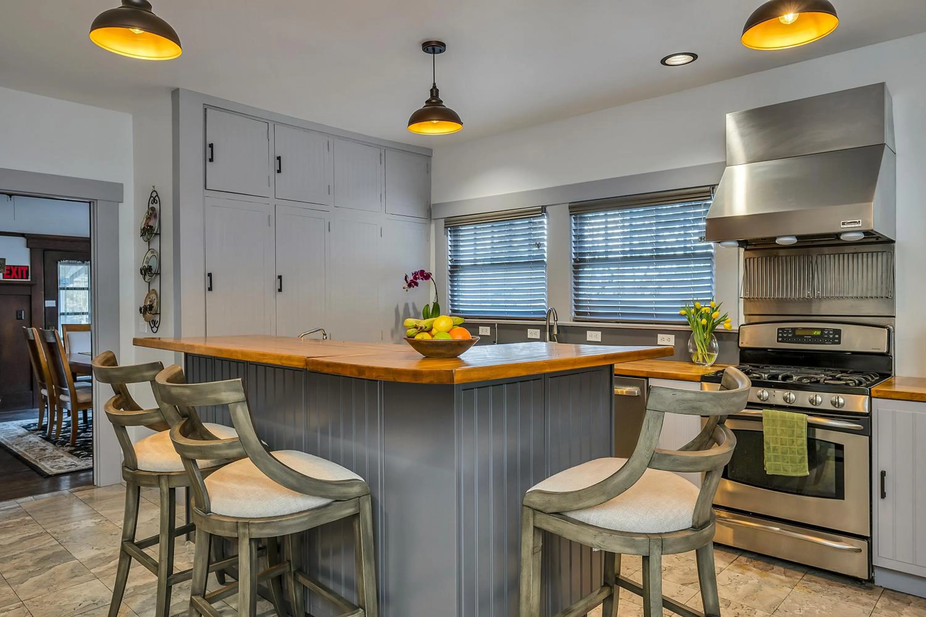 Seating area in Craftsman Inn