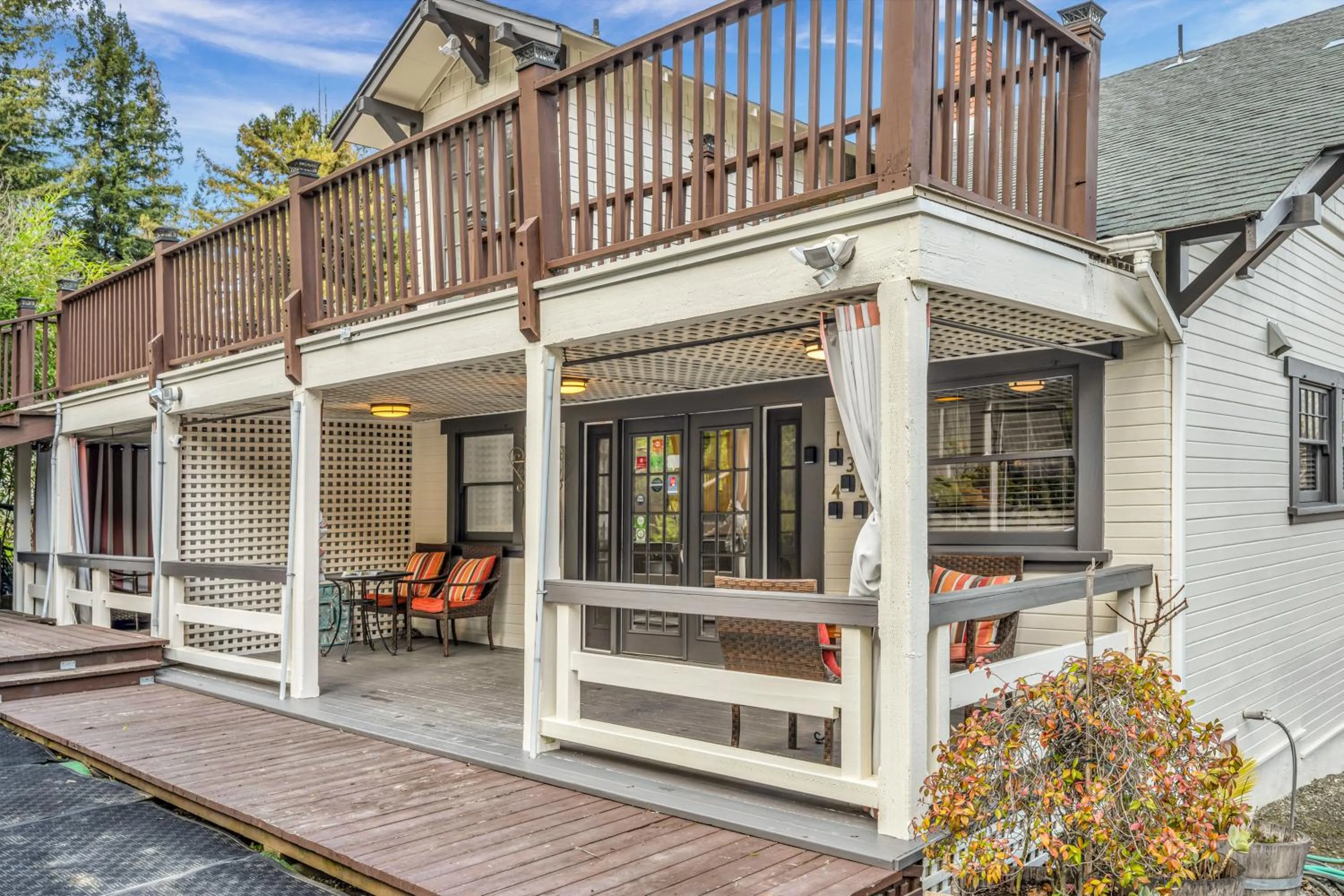 Property building in Craftsman Inn