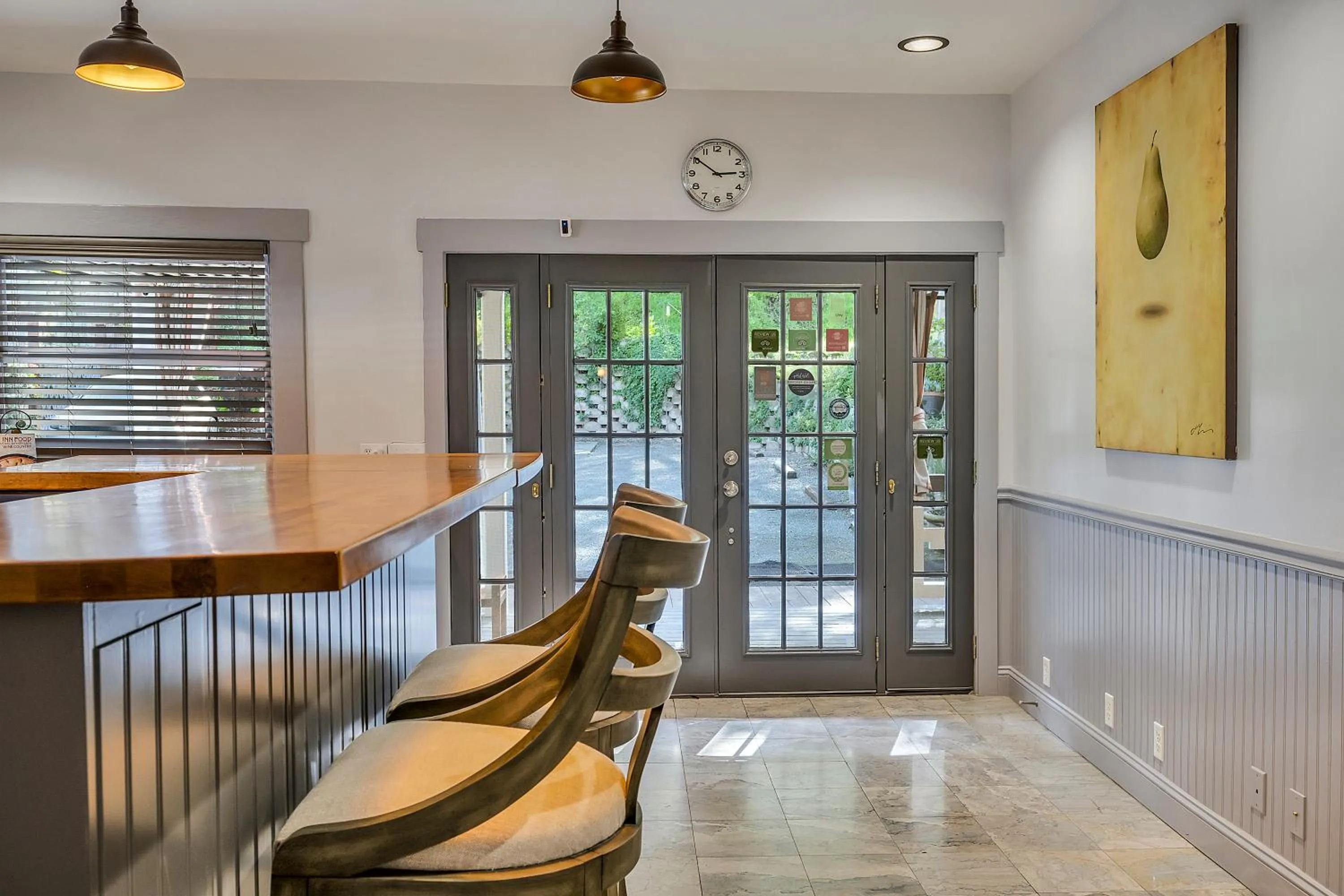 Seating area in Craftsman Inn