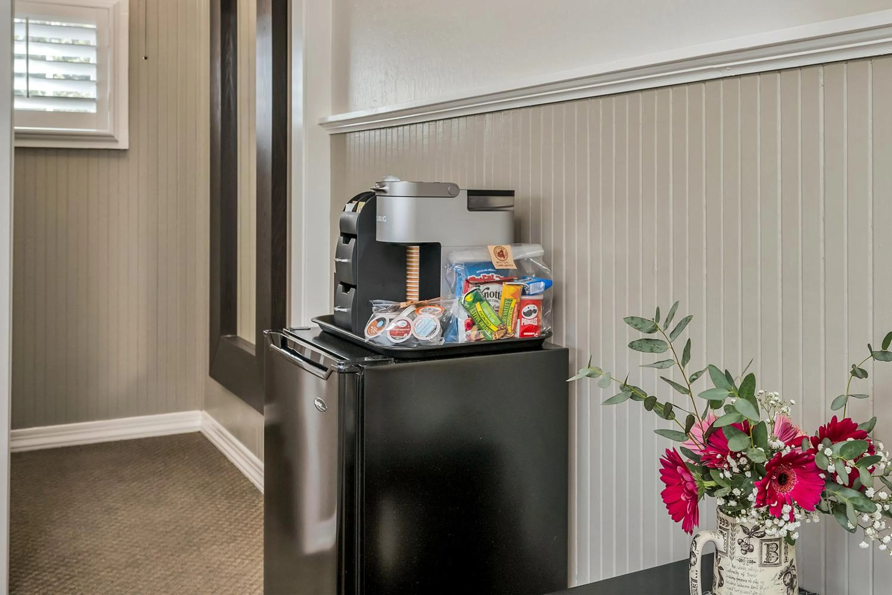 Coffee/tea facilities in Craftsman Inn