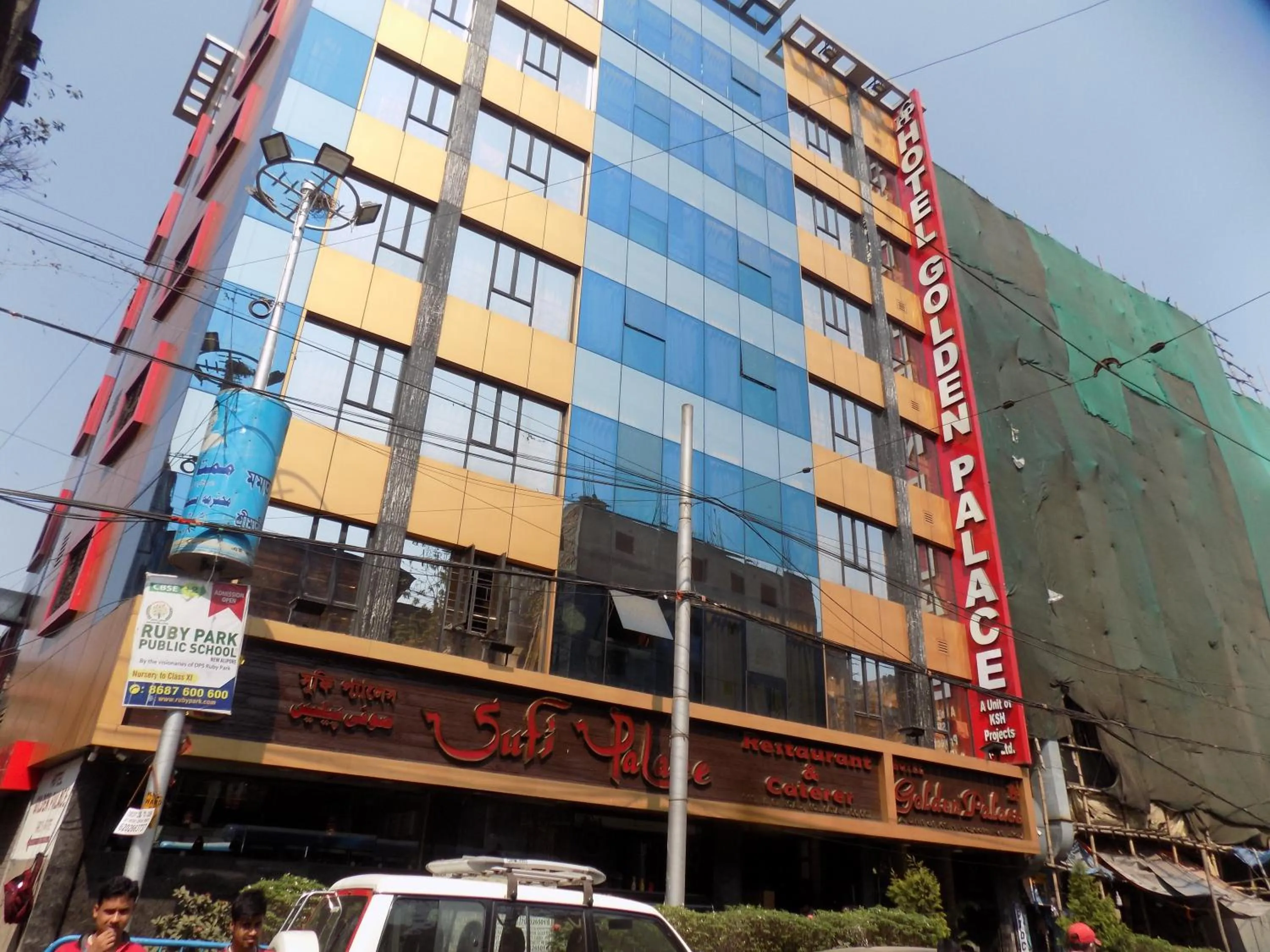 Property building in Hotel Golden Palace