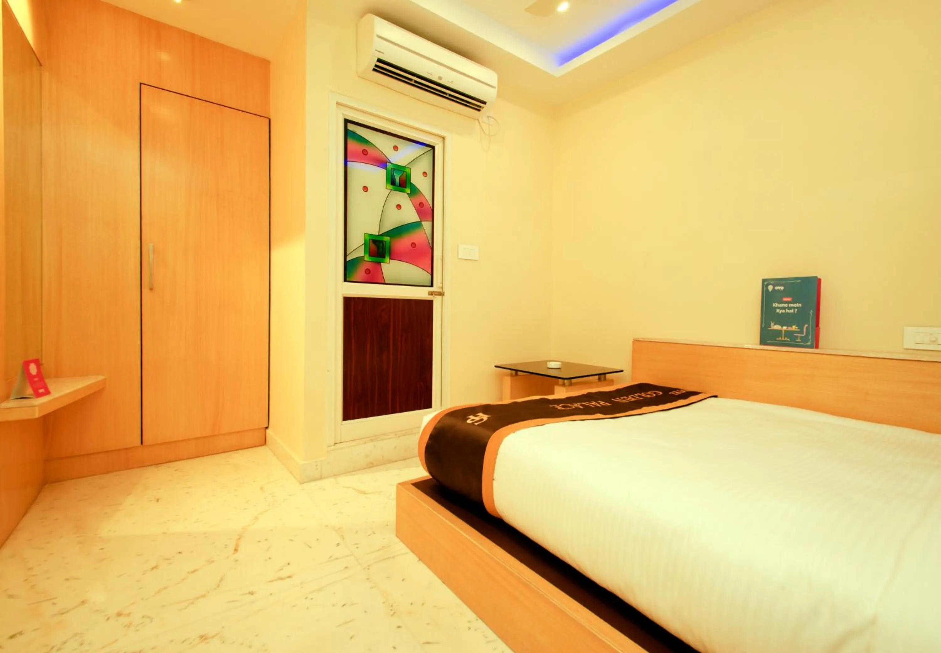 Photo of the whole room, Bed in Hotel Golden Palace