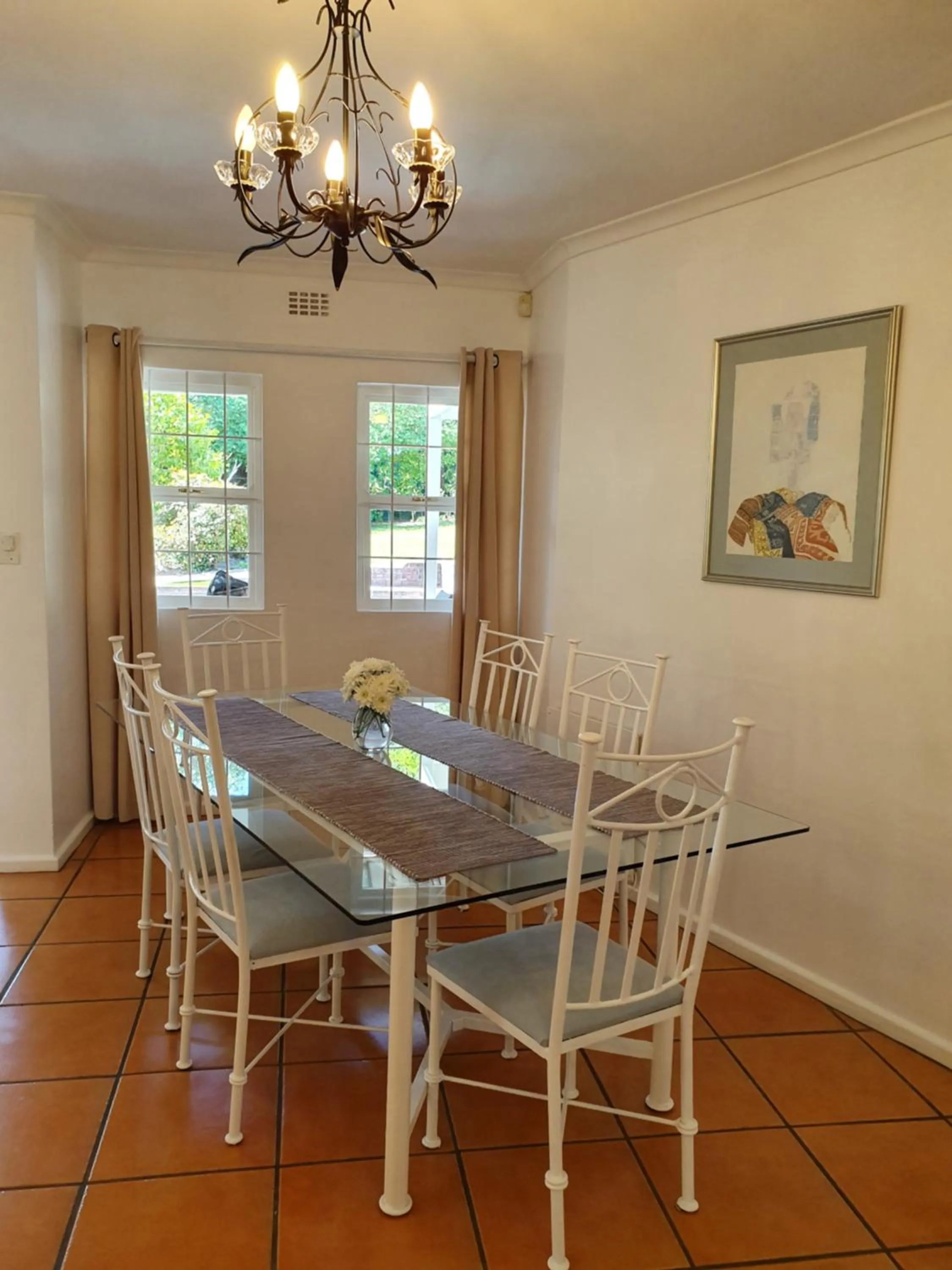 Dining area in Paradiso Guesthouse & Self-catering Cottage