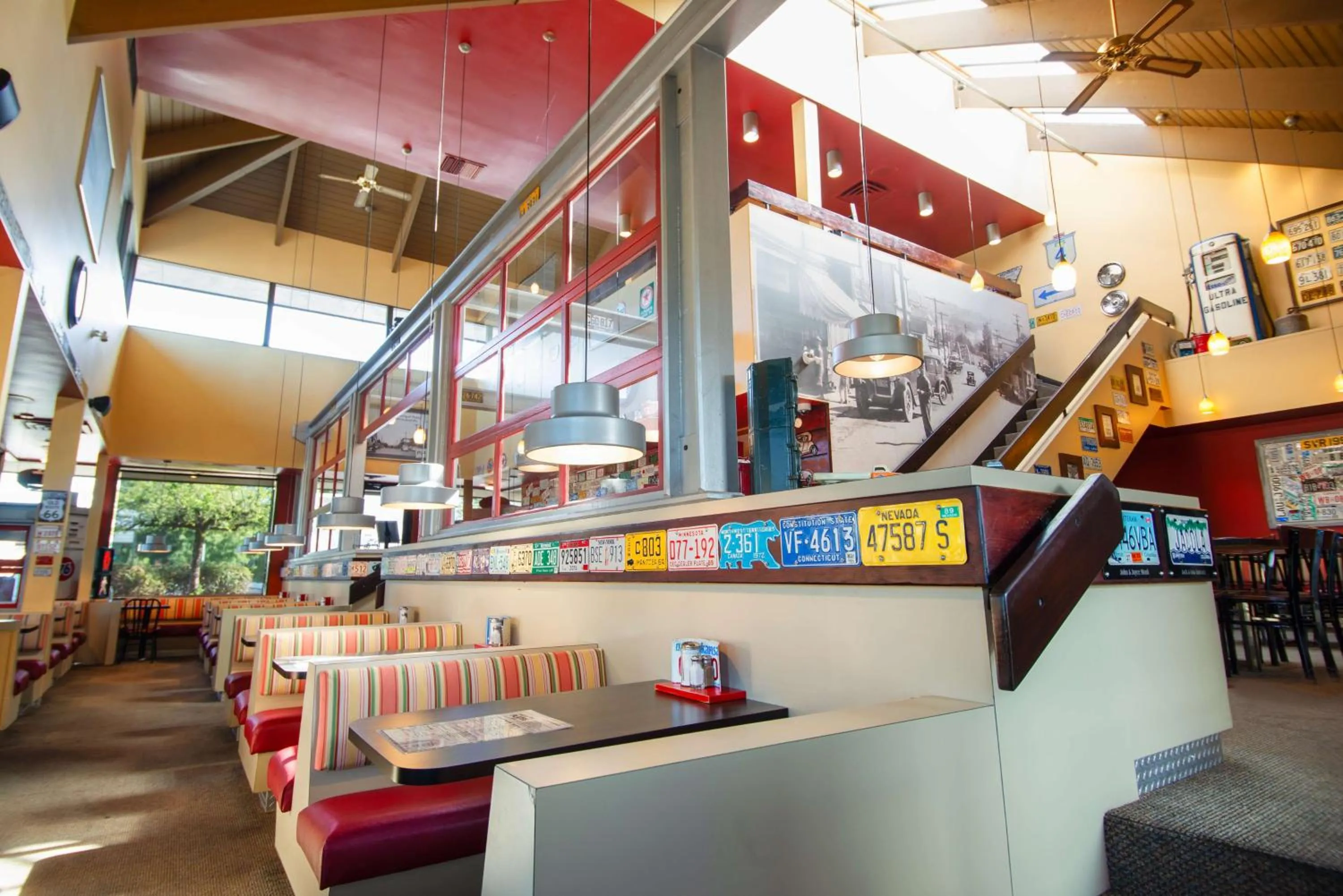 Restaurant/places to eat in Coast Courtenay Hotel