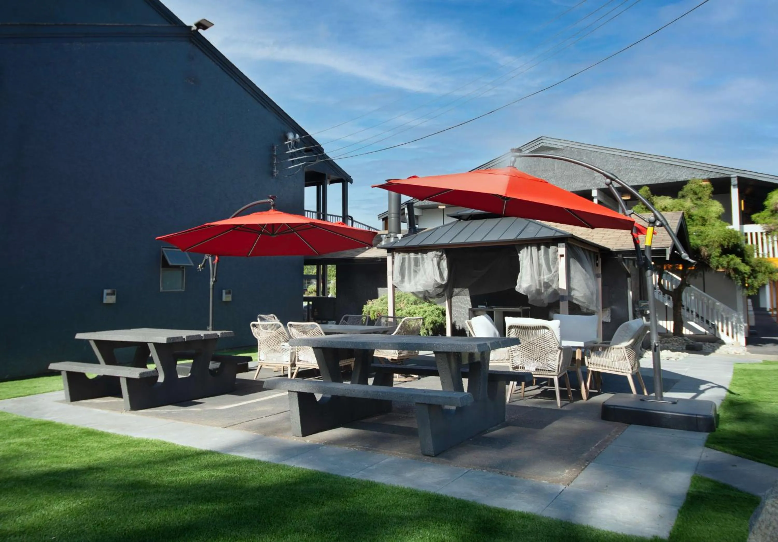 Property building in Coast Courtenay Hotel