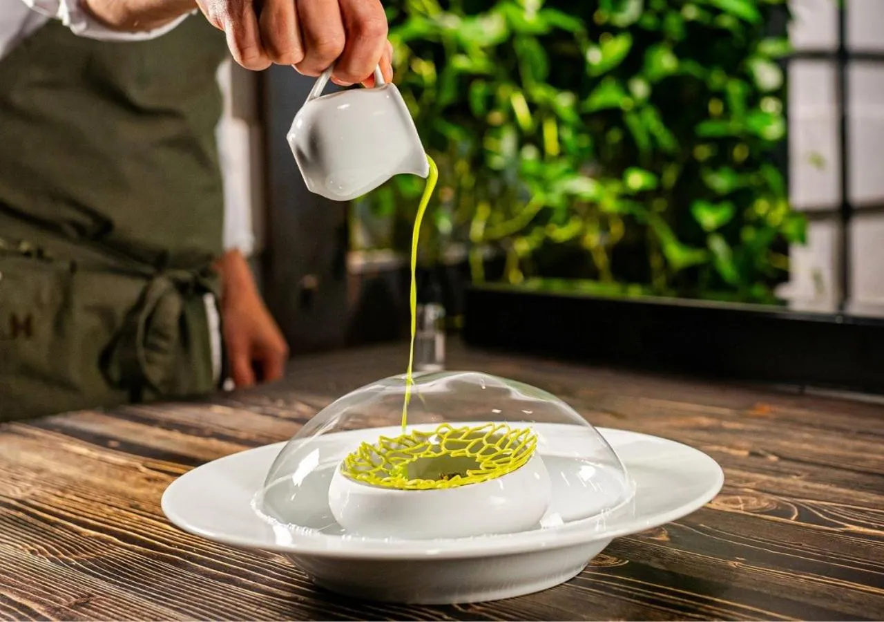 Restaurant/places to eat in Hotel Tri Studničky - Adult friendly