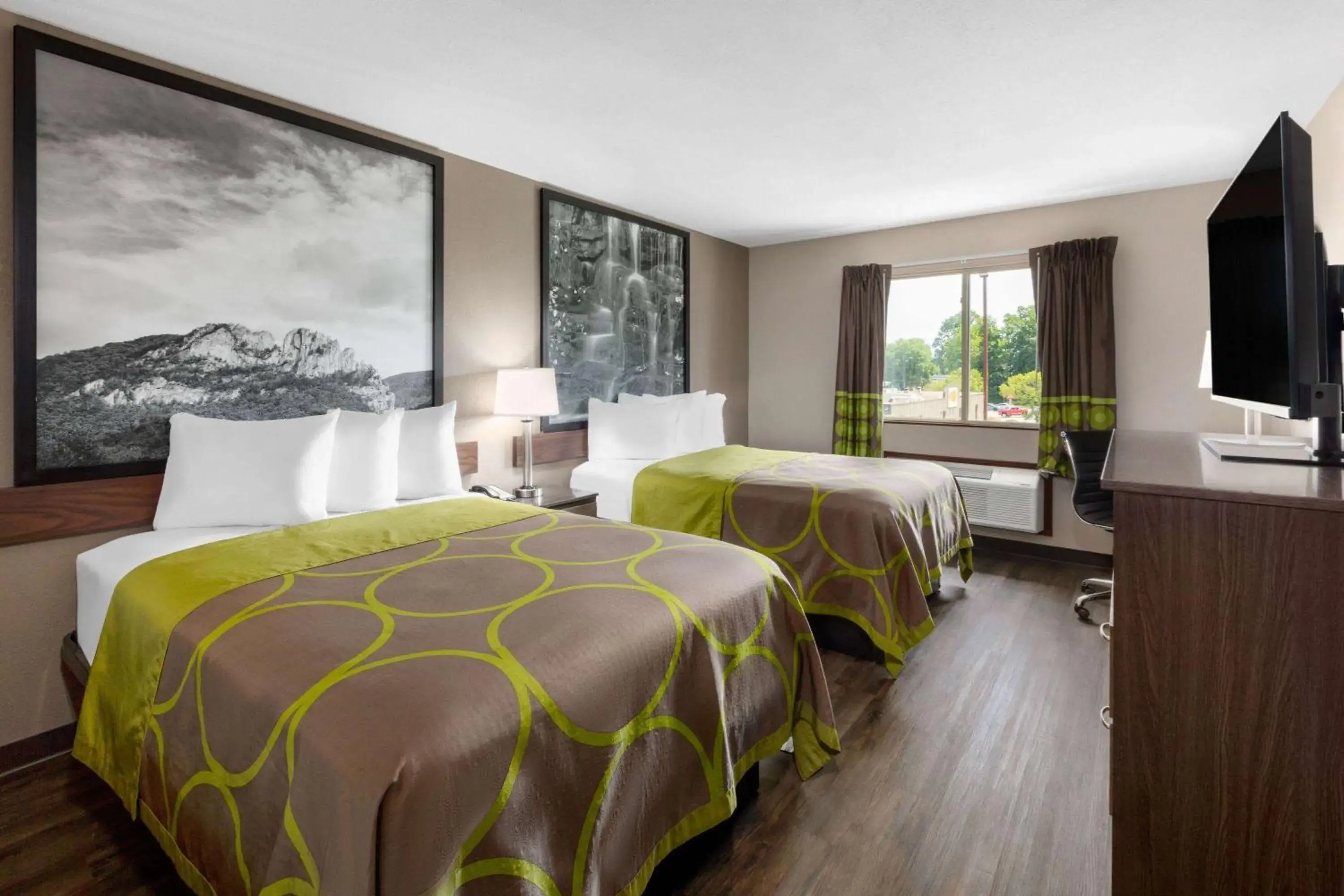 2 Double Beds, Non-Smoking in Super 8 by Wyndham Fairmont 2 Double Beds, Non-Smoking in Super 8 by Wyndham Fairmont