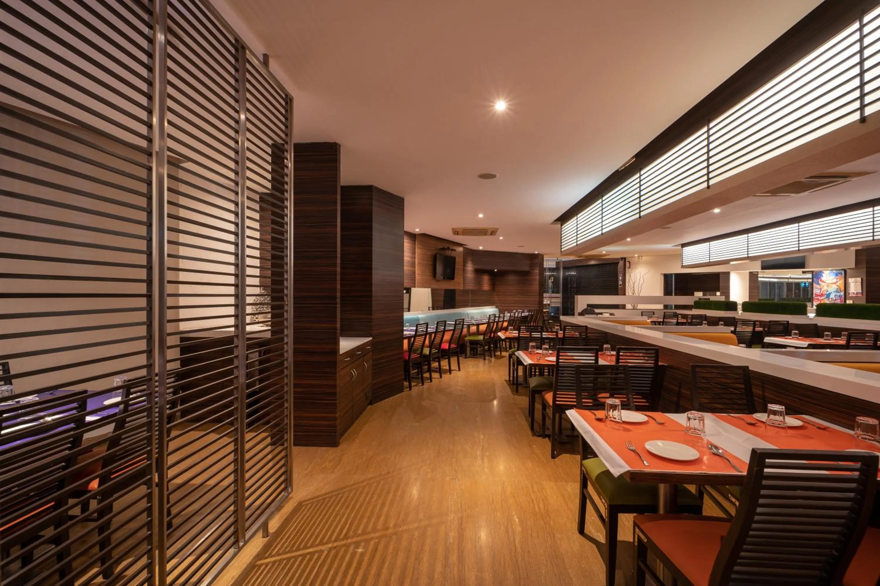 Restaurant/places to eat in Triose Boutique Hotel Lonavala