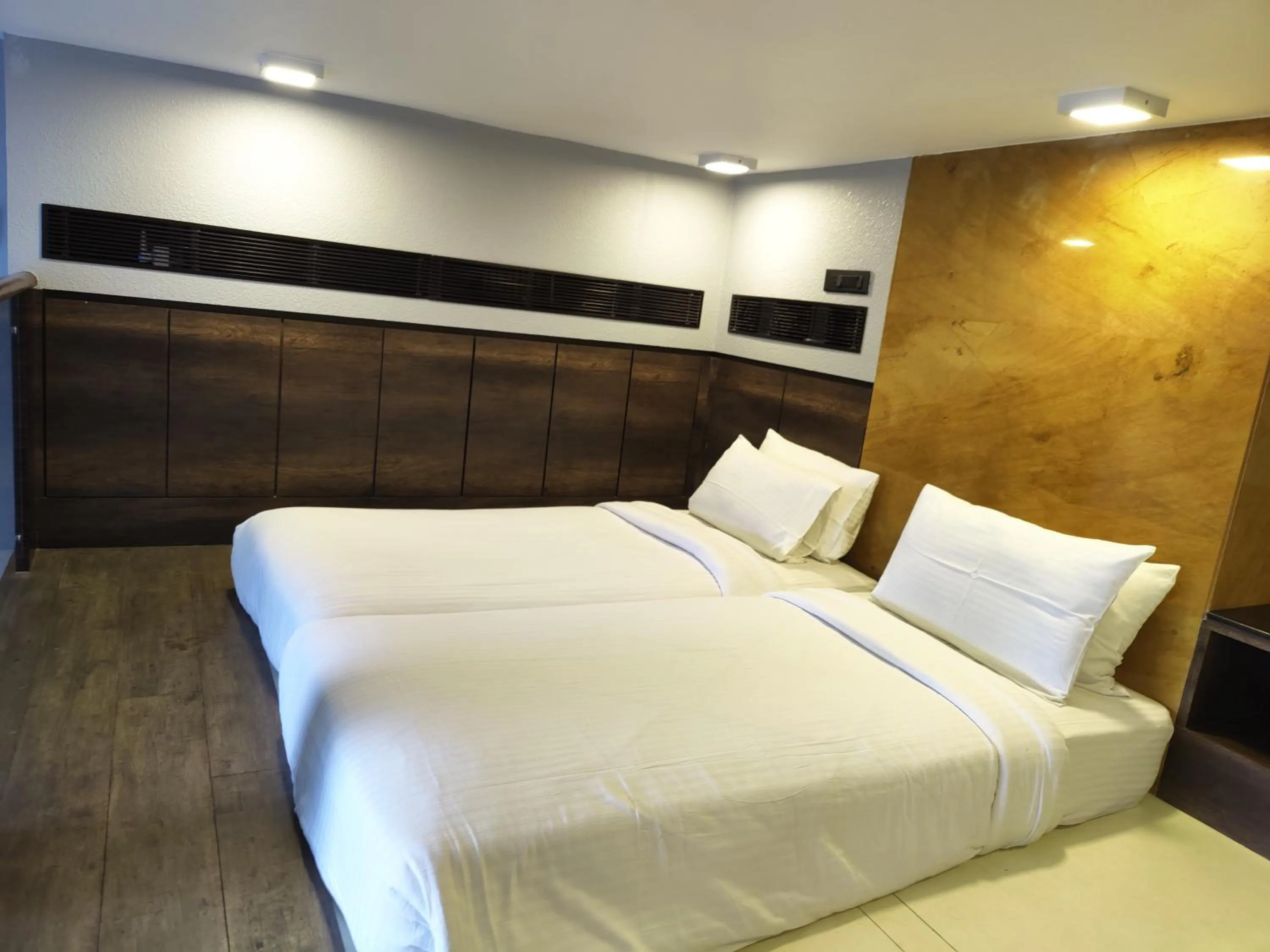 Bed in Triose Boutique Hotel Lonavala