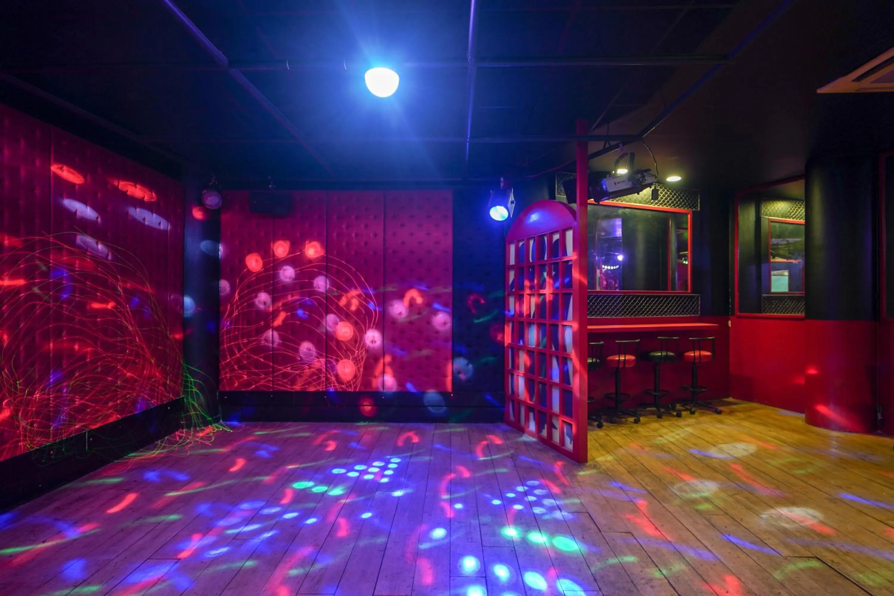 Nightclub / DJ in Triose Boutique Hotel Lonavala
