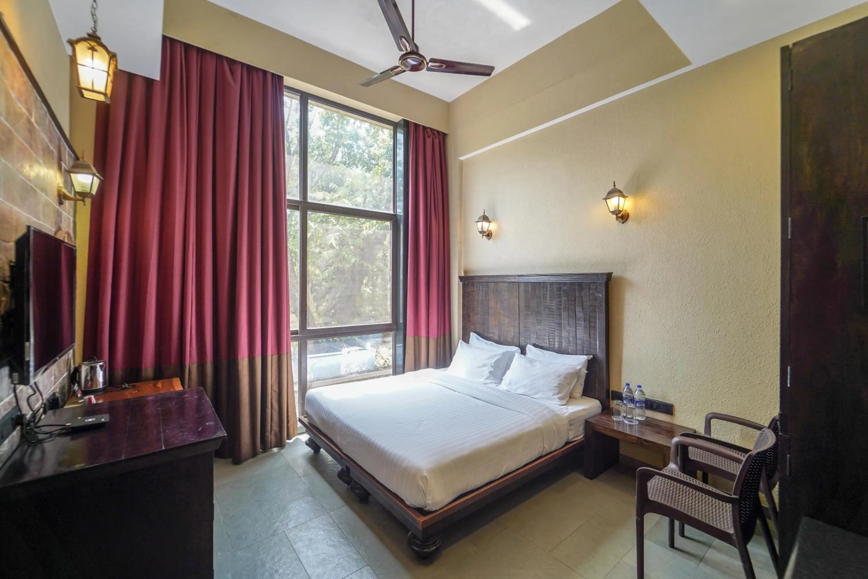 Bed in Triose Boutique Hotel Lonavala