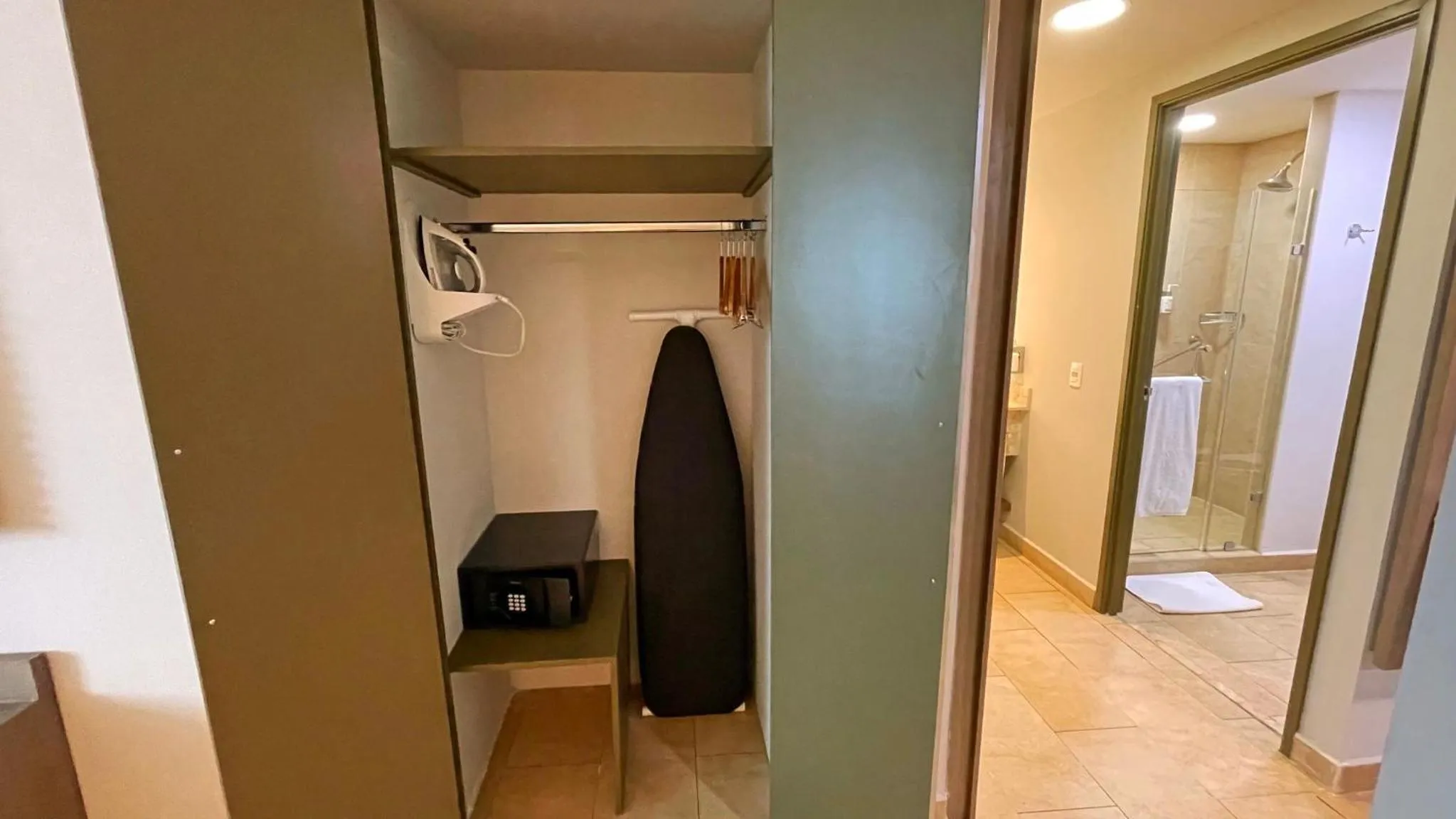 Photo of the whole room in Holiday Inn Express Mérida by IHG