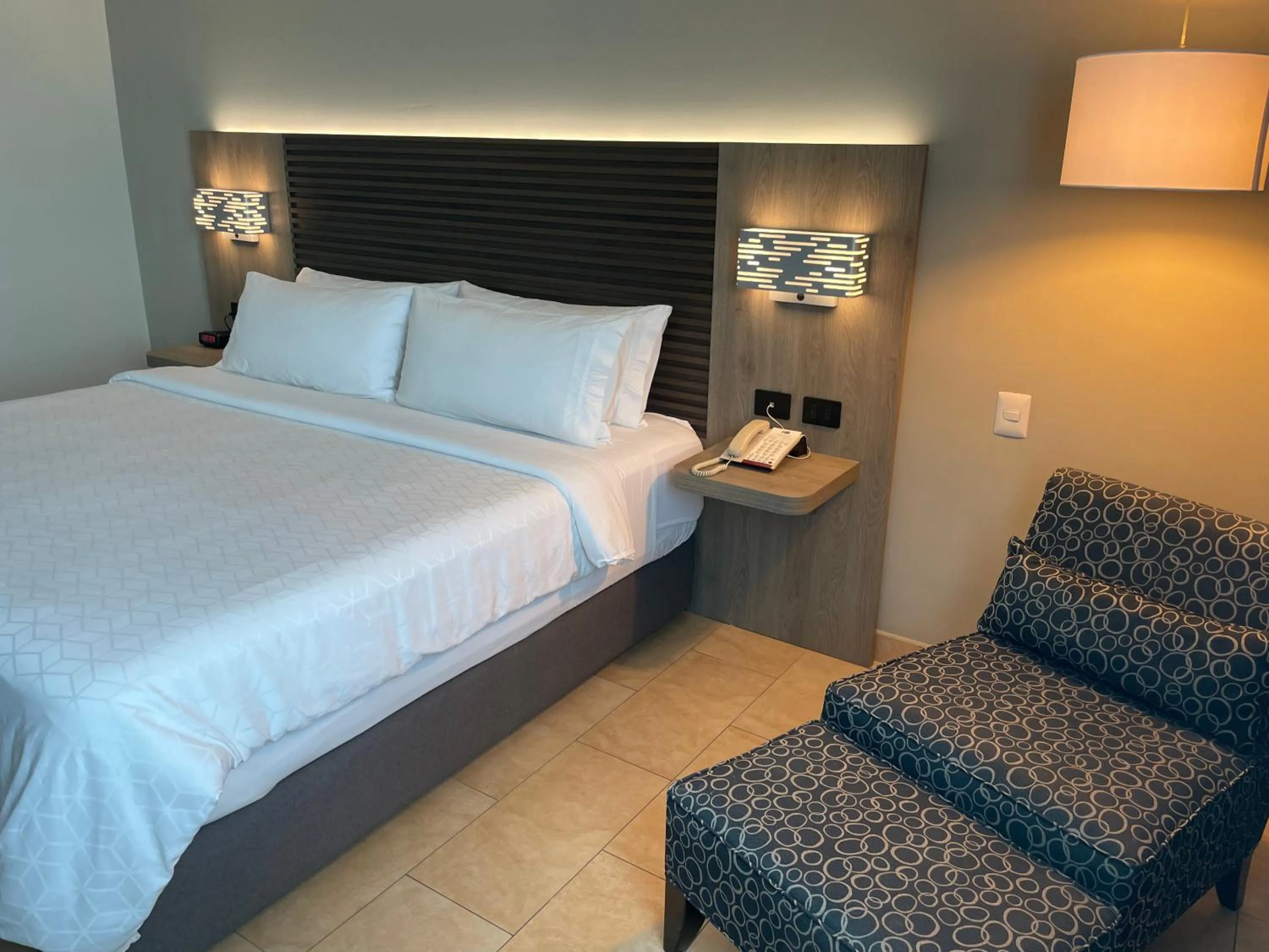 Bed in Holiday Inn Express Mérida by IHG