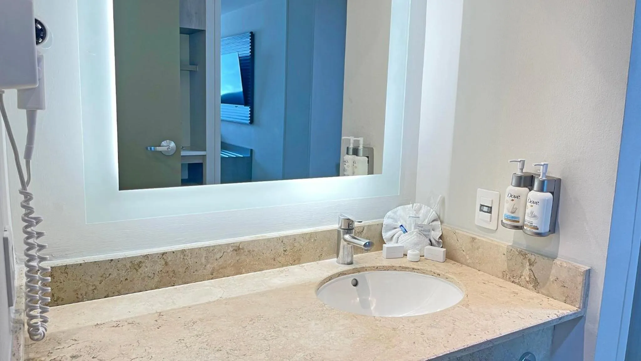 Photo of the whole room in Holiday Inn Express Mérida by IHG