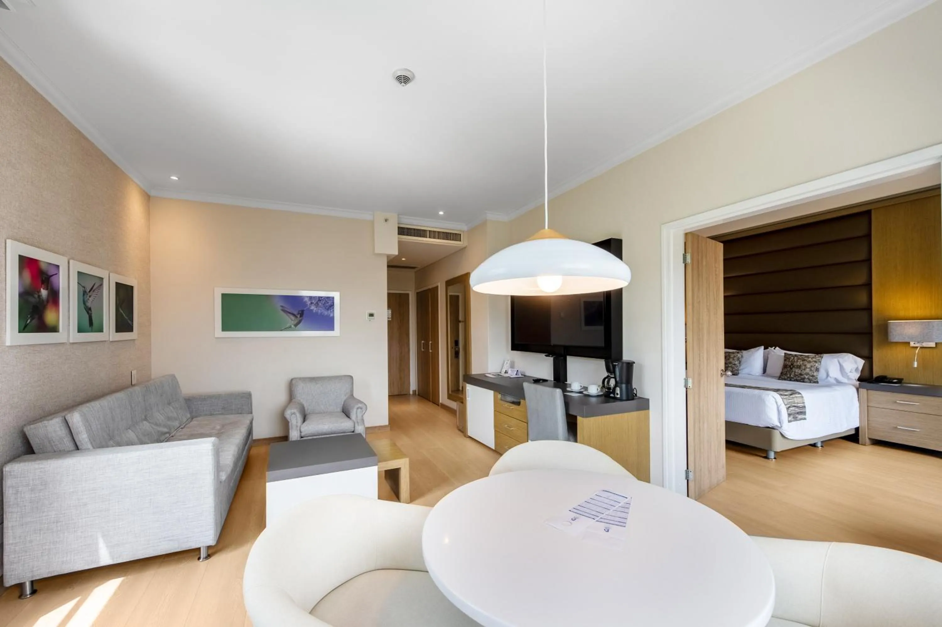 Seating area in Hotel Dann Carlton Medellín