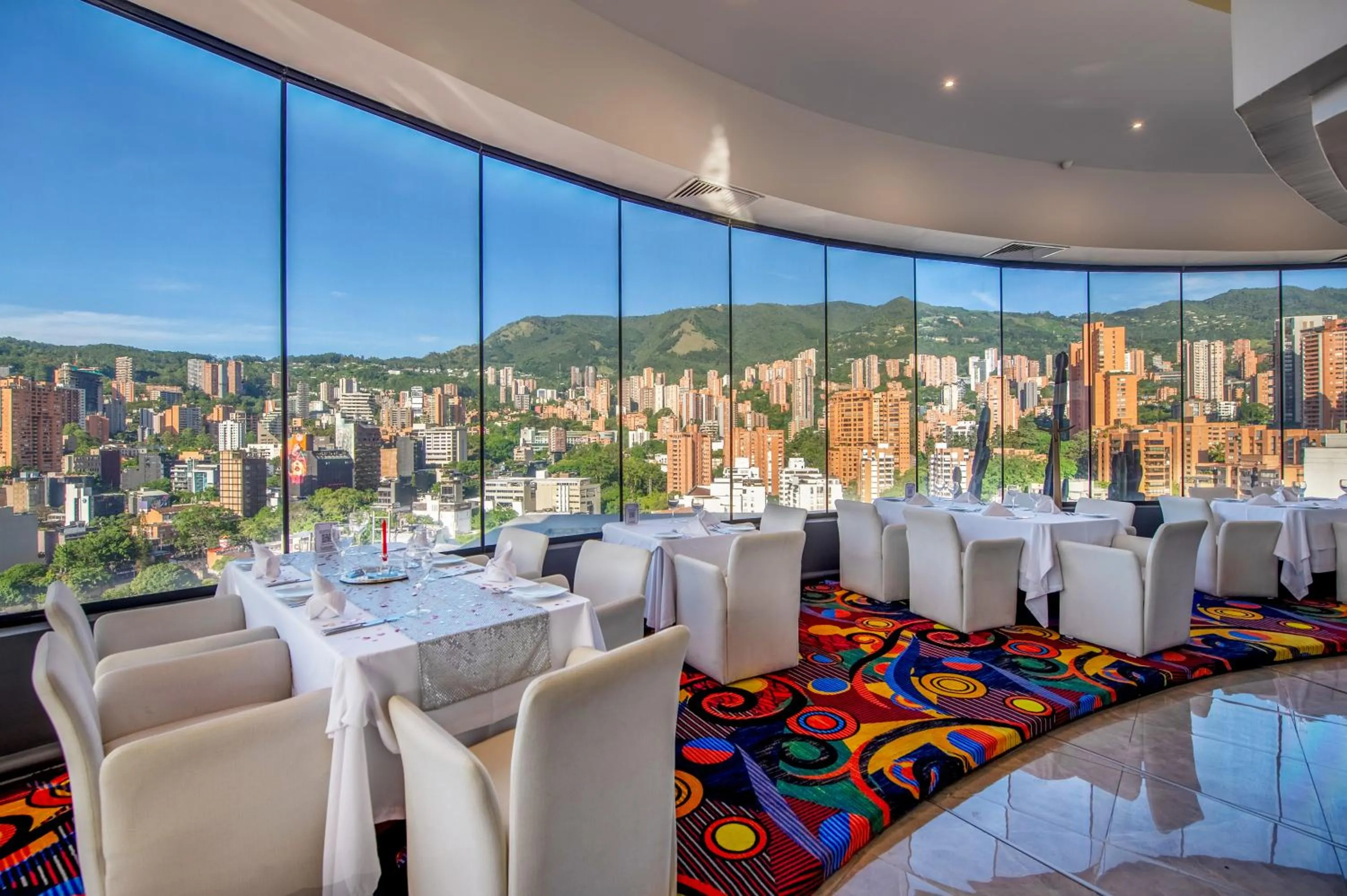 Restaurant/places to eat in Hotel Dann Carlton Medellín