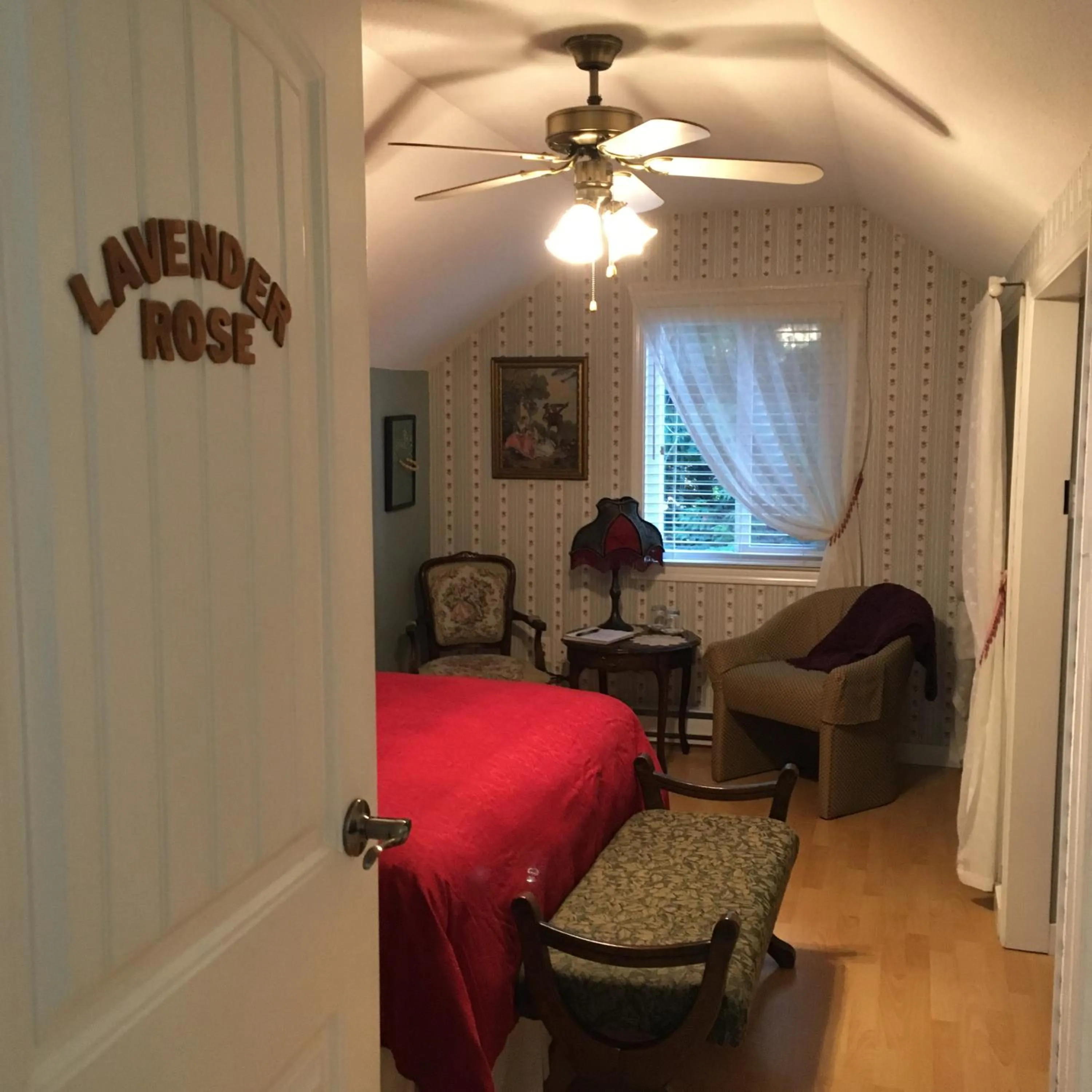 Seating area in Tea Cozy Bed & Breakfast