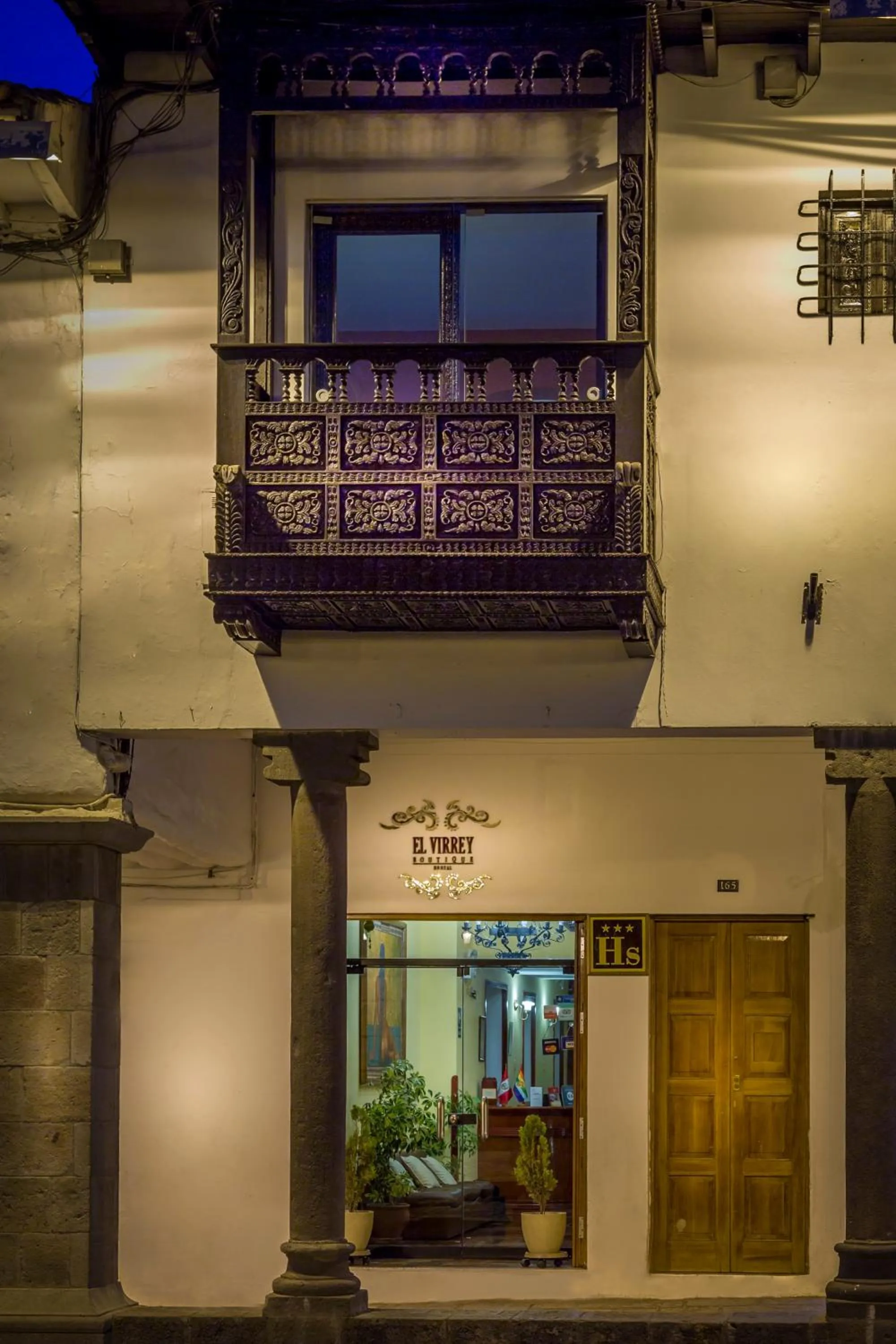 Facade/entrance in El Virrey Boutique