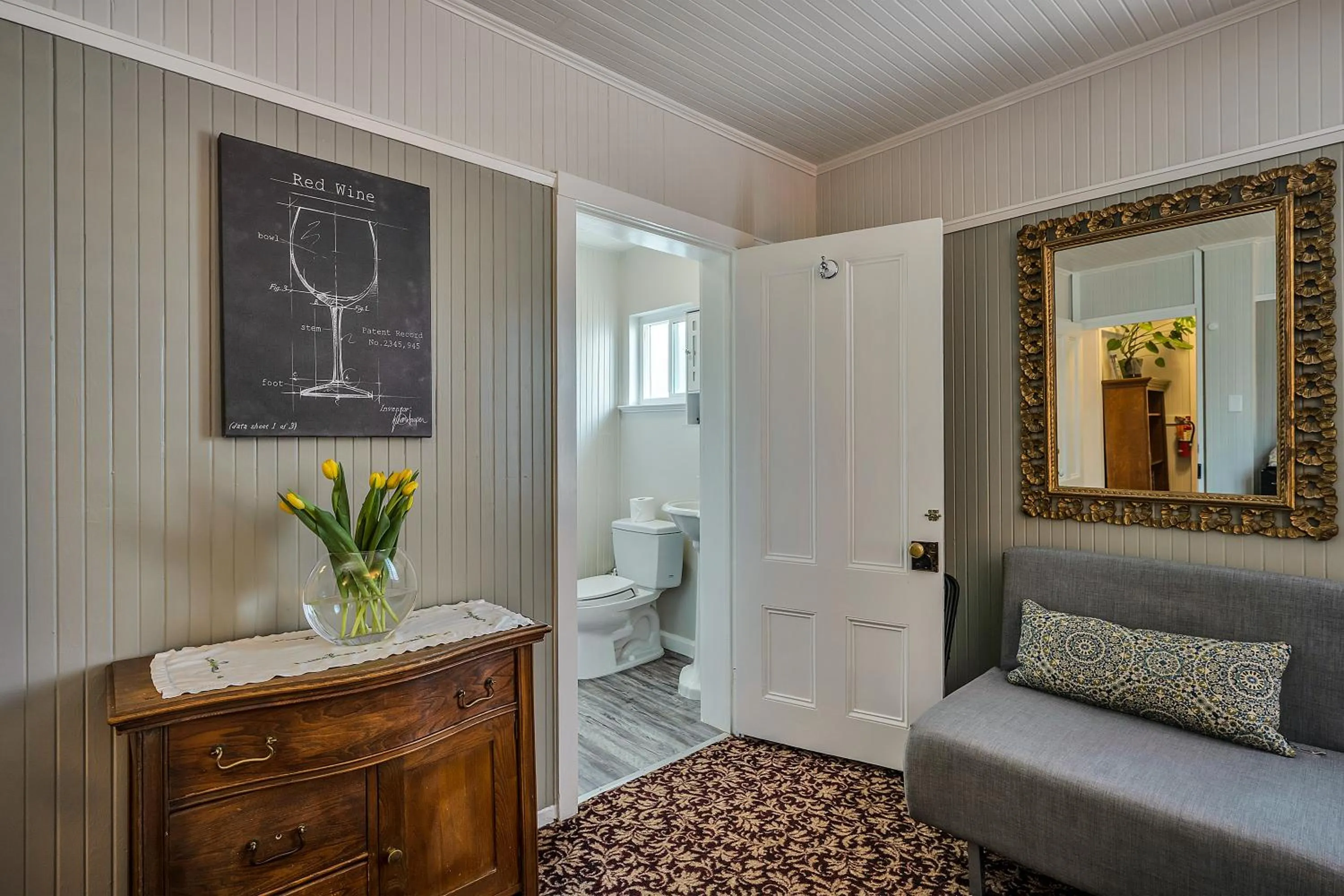 Bathroom in Calistoga Wine Way Inn