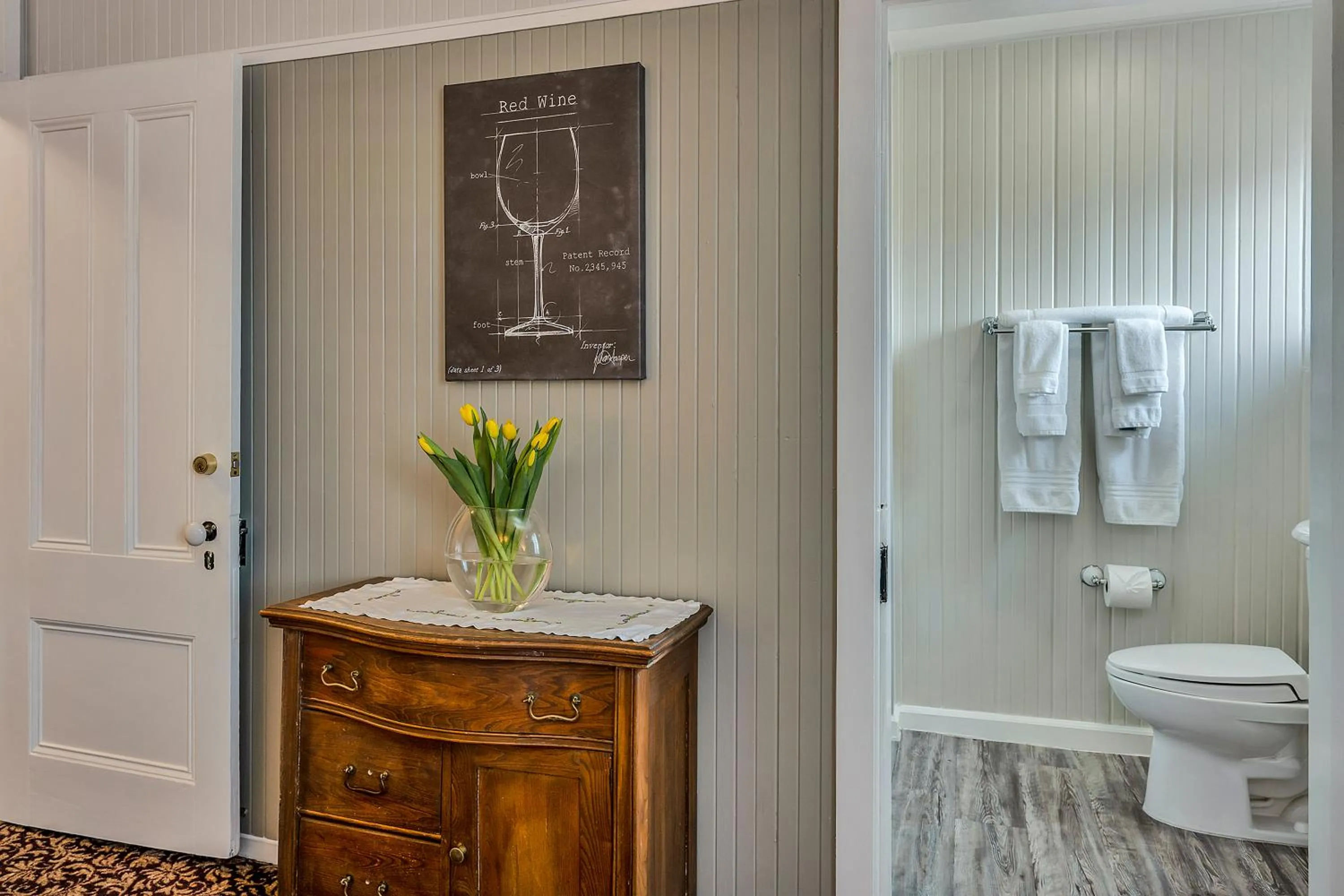 Bathroom in Calistoga Wine Way Inn