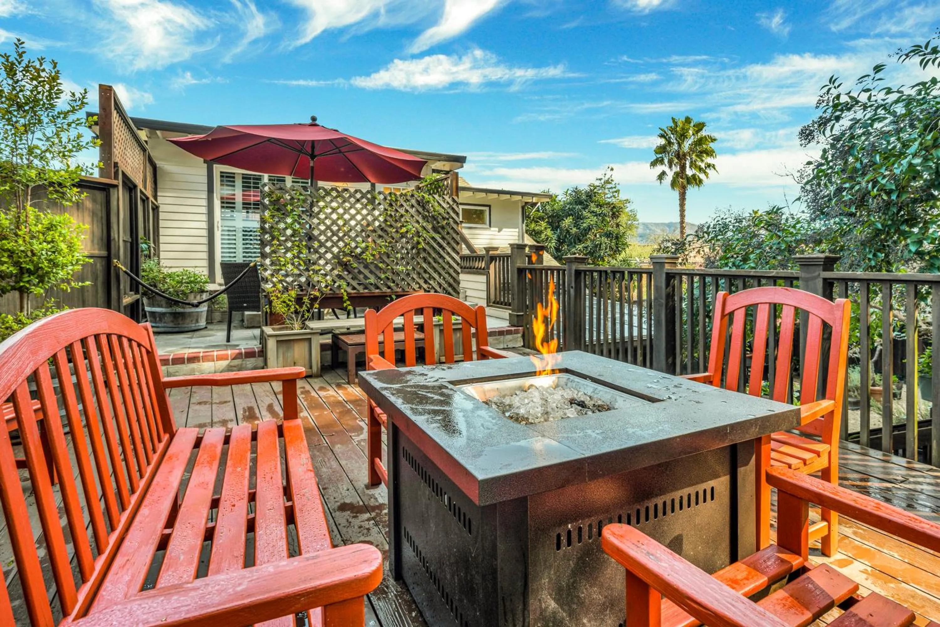Patio in Calistoga Wine Way Inn