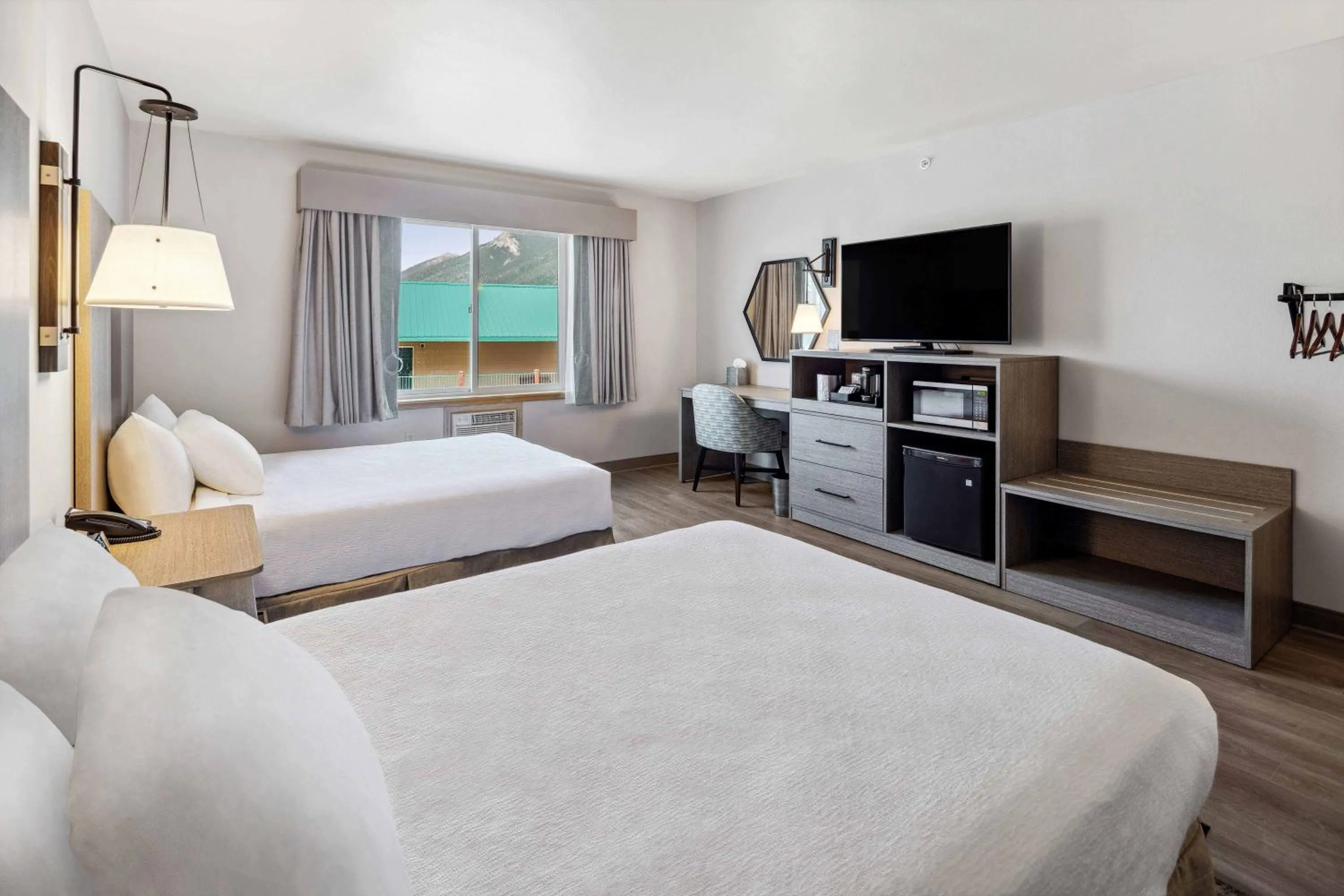 Bed in Grande Denali Lodge