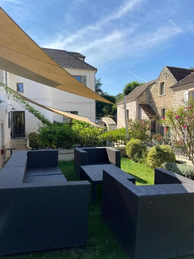 Patio in Auberge du Chasseur