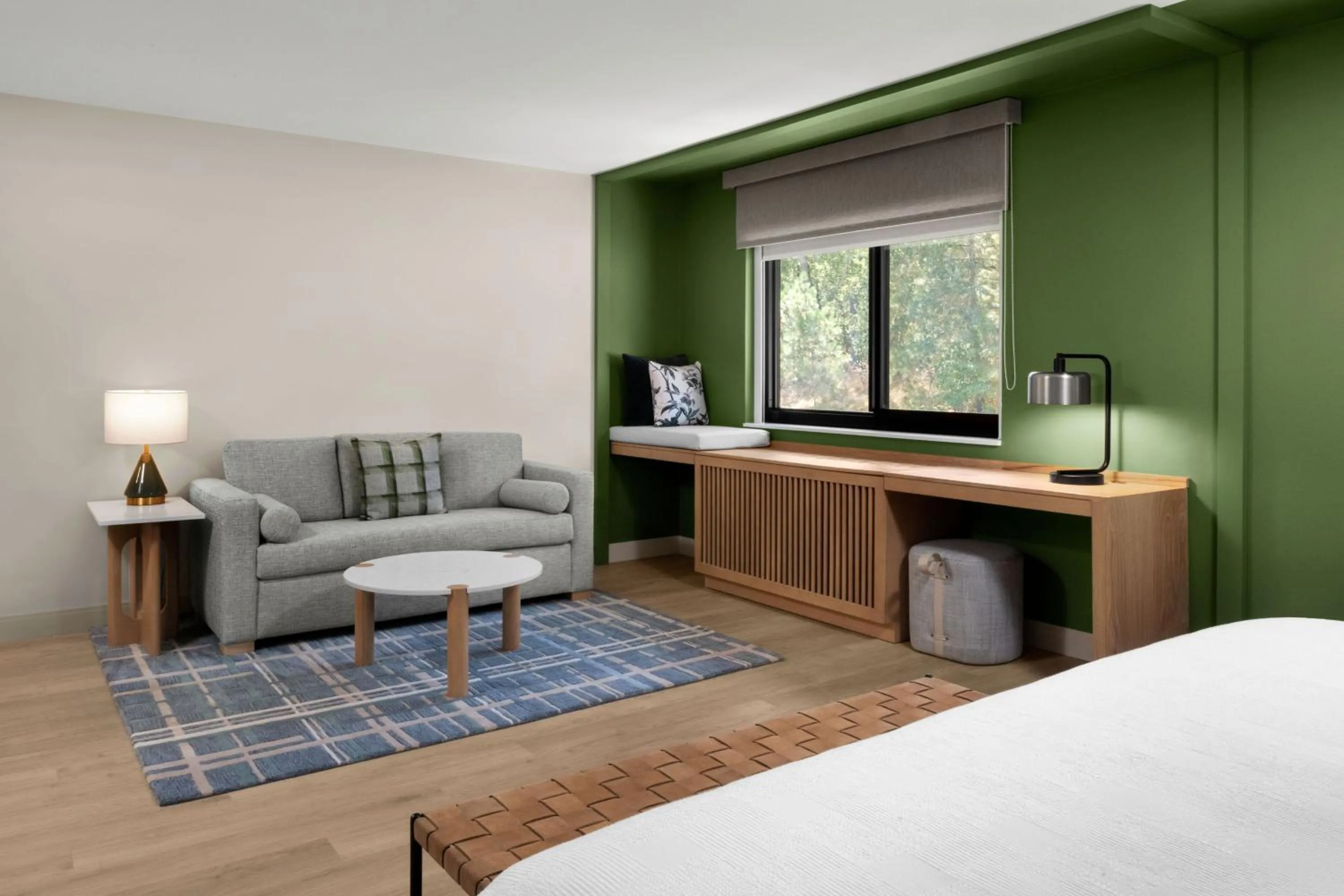 Photo of the whole room, Bed in The Inelle, Oakhurst Yosemite, a Tribute Portfolio Hotel