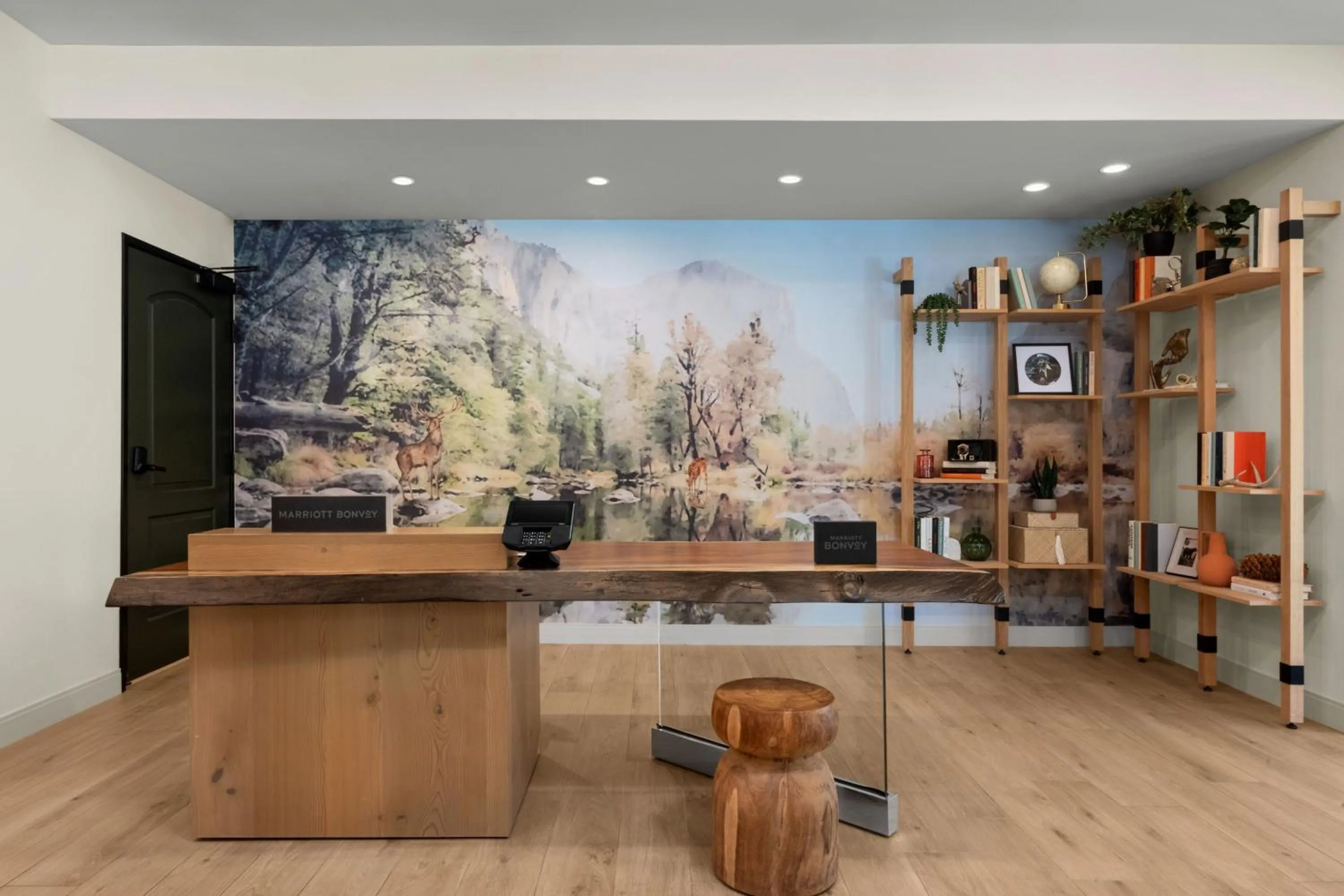 Other in The Inelle, Oakhurst Yosemite, a Tribute Portfolio Hotel