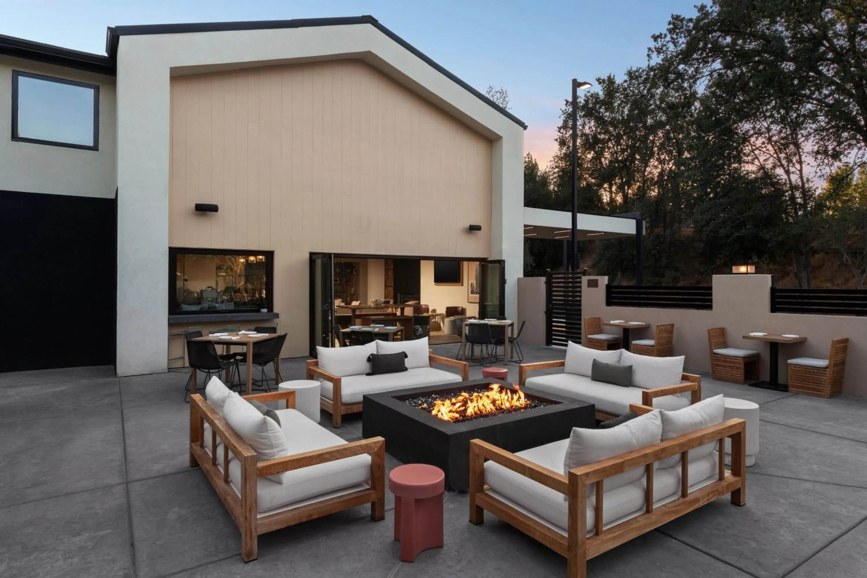 Restaurant/places to eat in The Inelle, Oakhurst Yosemite, a Tribute Portfolio Hotel