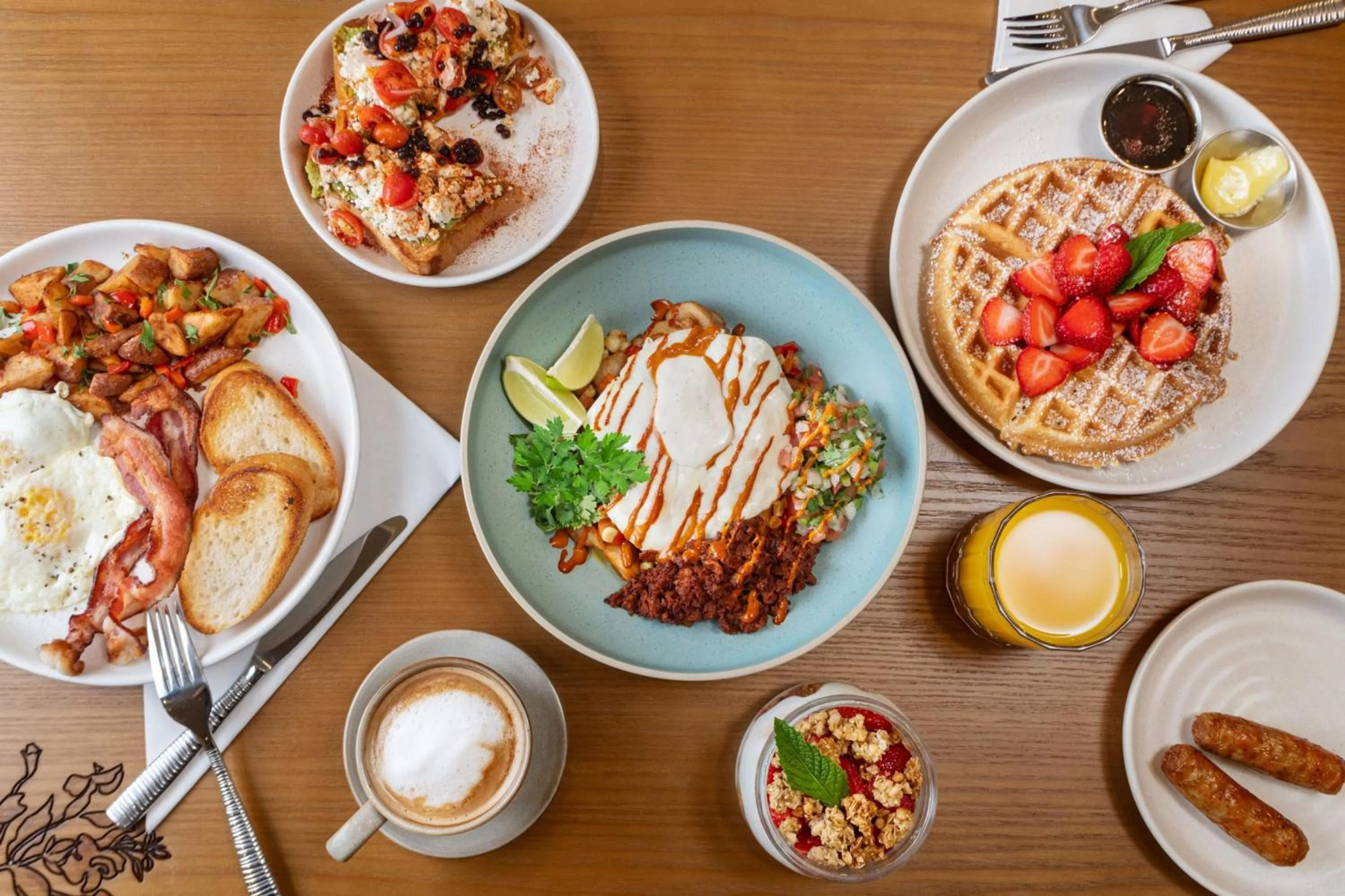 Breakfast in The Inelle, Oakhurst Yosemite, a Tribute Portfolio Hotel