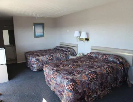Double Room with Two Double Beds in Seatac Inn Double Room with Two Double Beds in Seatac Inn